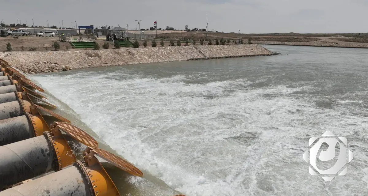 وزارة الموارد المائية تستمر في تشغيل محطة ضخ الثرثار العائمة لضمان استقرار الإطلاقات المائية