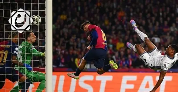 صافرة البولندي مارتشينياك تدير مواجهة إنتر وبرشلونة في نصف نهائي دوري الأبطال