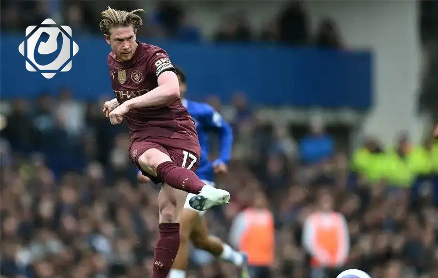 نابولي الإيطالي يدخل سباق التعاقد مع كيفين دي بروين