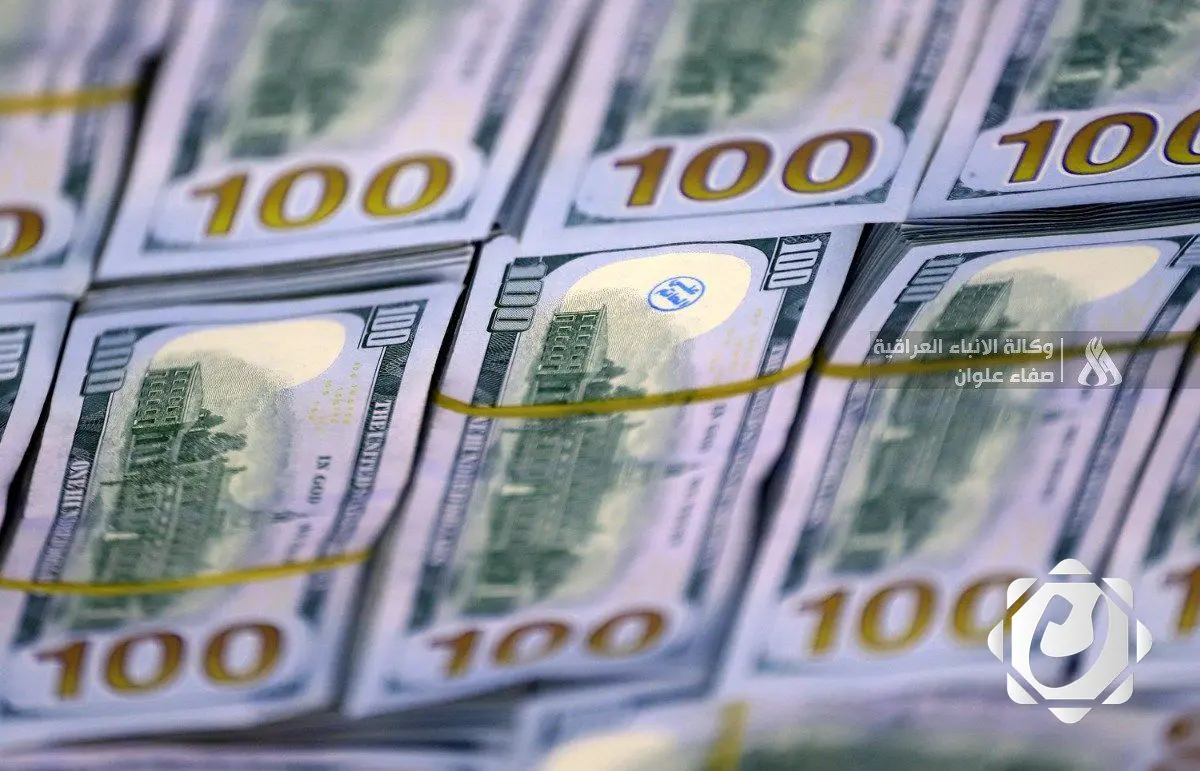 استراتيجية البنك المركزي تساهم في تراجع الطلب على الدولار في السوق الموازية