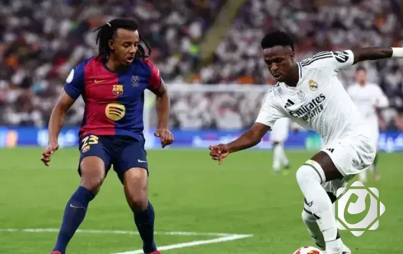 كلاسيكو مثير بين برشلونة وريال مدريد في صراع اللقب