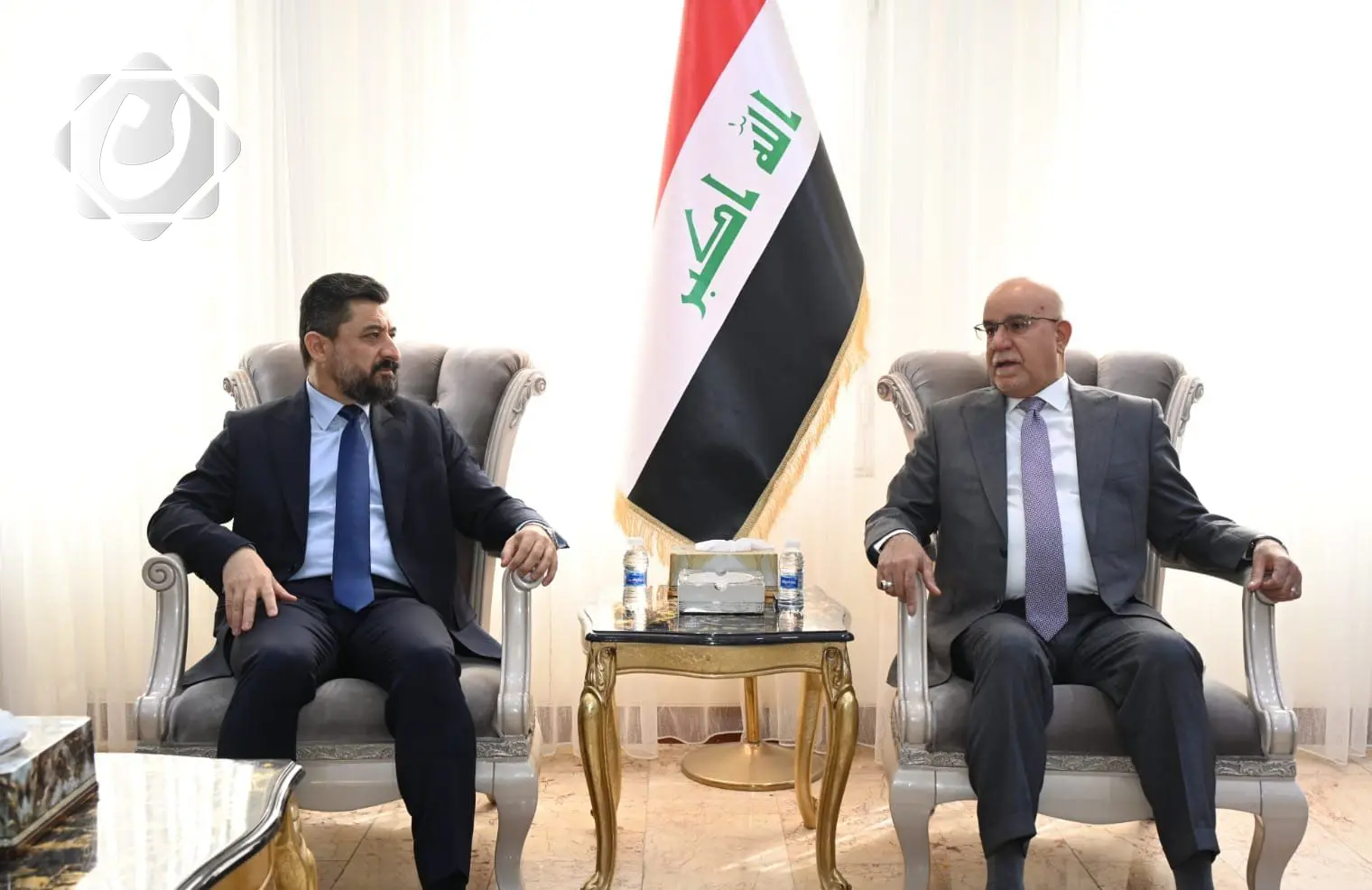 وزير العدل والصحة يضعان خطة لتحسين الخدمات الصحية في السجون