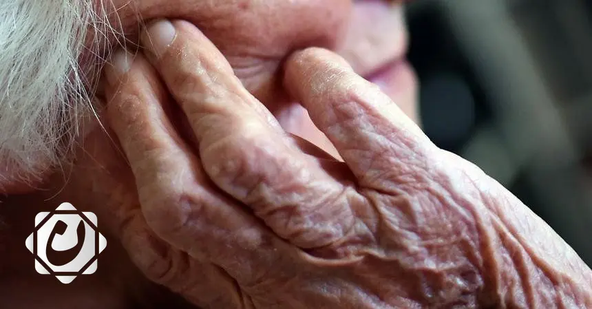 دراسة تكشف: الجلوس لفترات طويلة يزيد من خطر الإصابة بالخرف