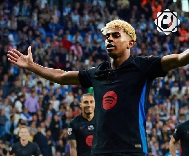 برشلونة يتوج بلقب الدوري الإسباني بعد انتصاره على إسبانيول