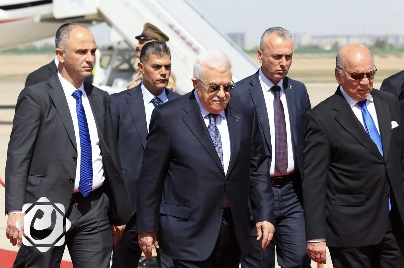 الرئيس الفلسطيني محمود عباس يصل بغداد للمشاركة في القمة العربية الـ34