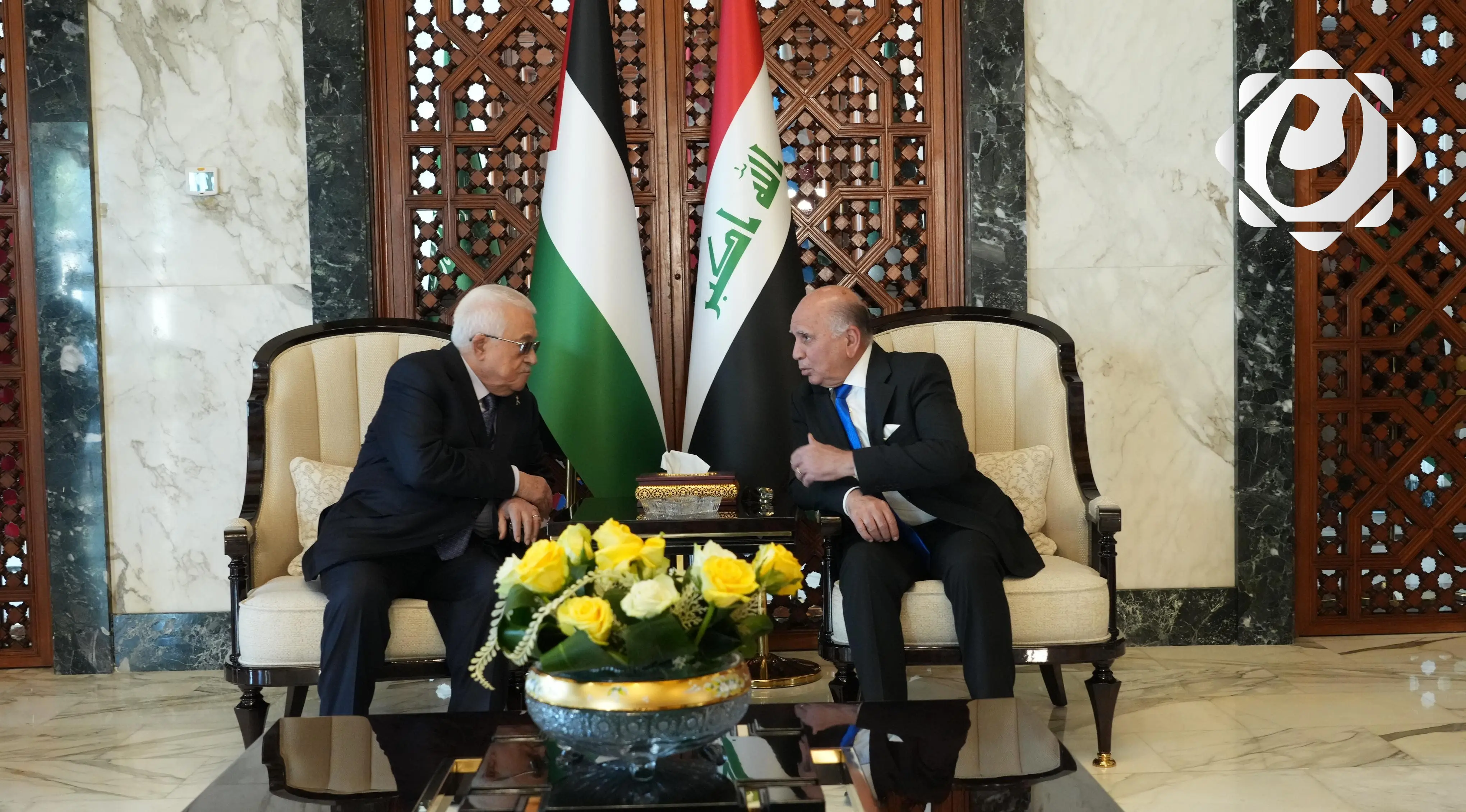 وزير الخارجية العراقي والرئيس الفلسطيني يتباحثان حول القمة العربية وأهميتها