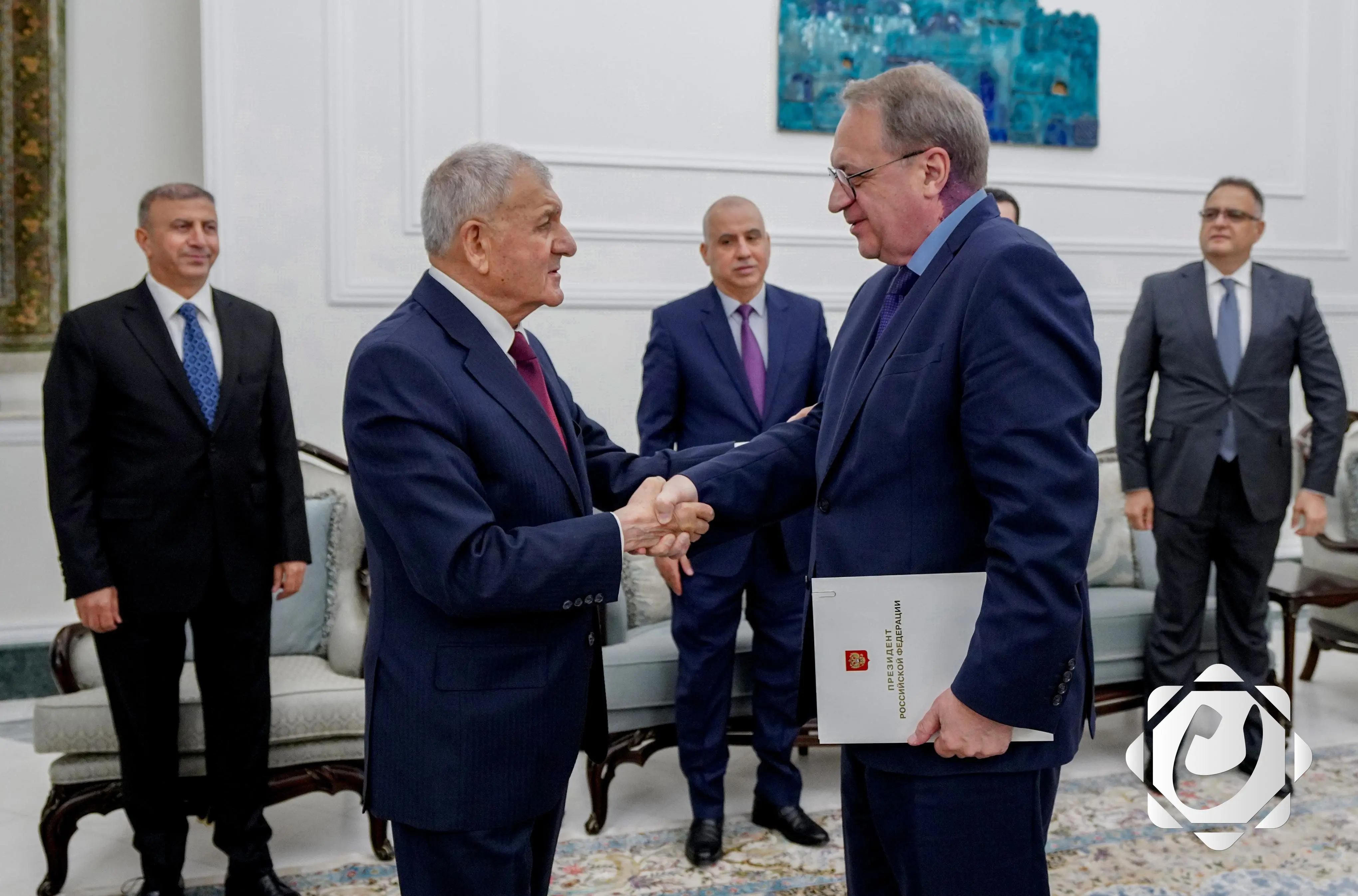 رئيس الجمهورية يستقبل المبعوث الخاص للرئيس الروسي في قصر السلام