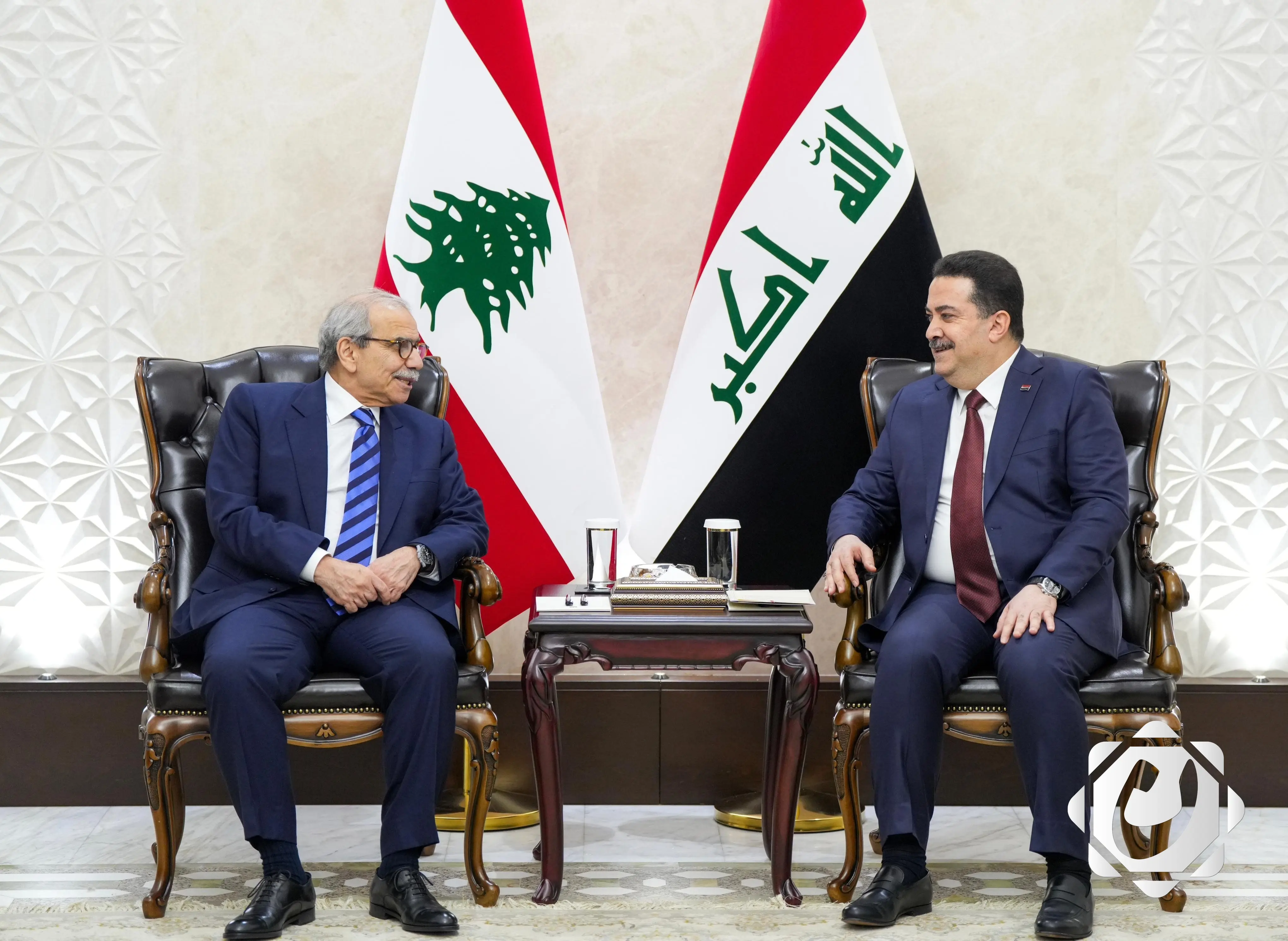 السوداني يستقبل نظيره اللبناني في بغداد