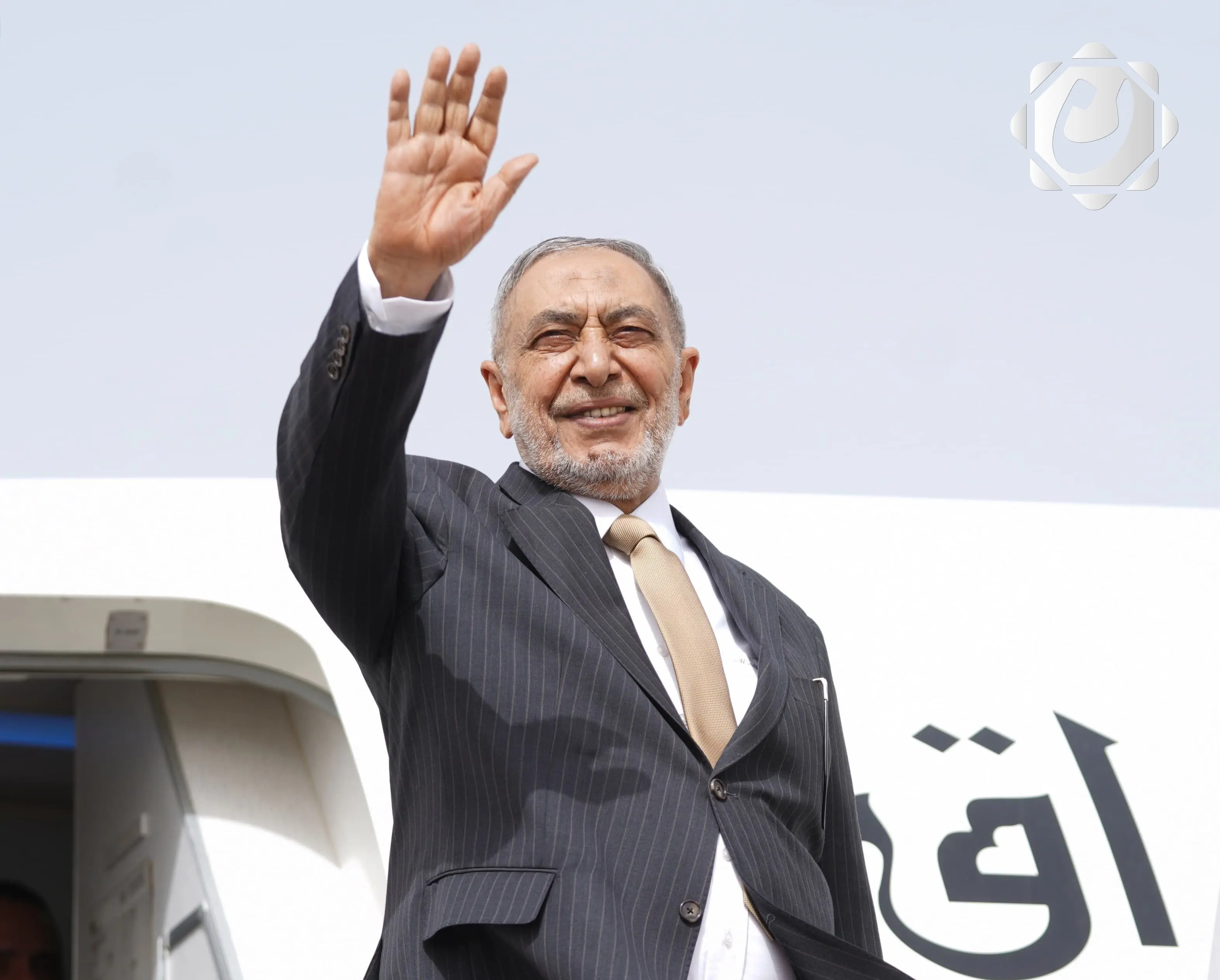 المشهداني يغادر بغداد إلى الدوحة بدعوة رسمية لتعزيز العلاقات الثنائية