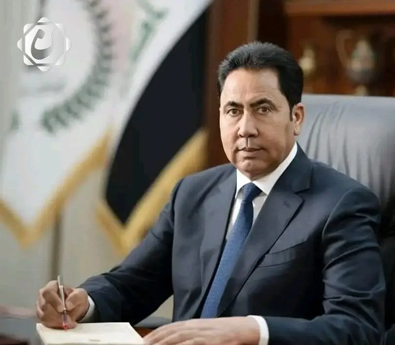 محافظ نينوى يؤكد استمرار تعيينات العقود وينفي الشائعات