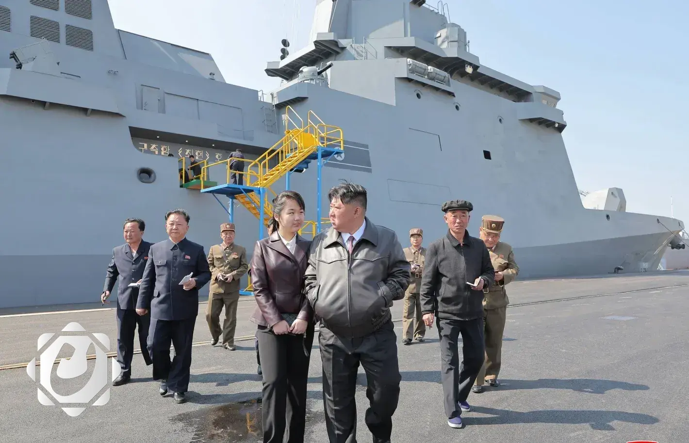 كوريا الشمالية تعتقل ثلاثة مسؤولين بعد فشل تدشين سفينة حربية جديدة