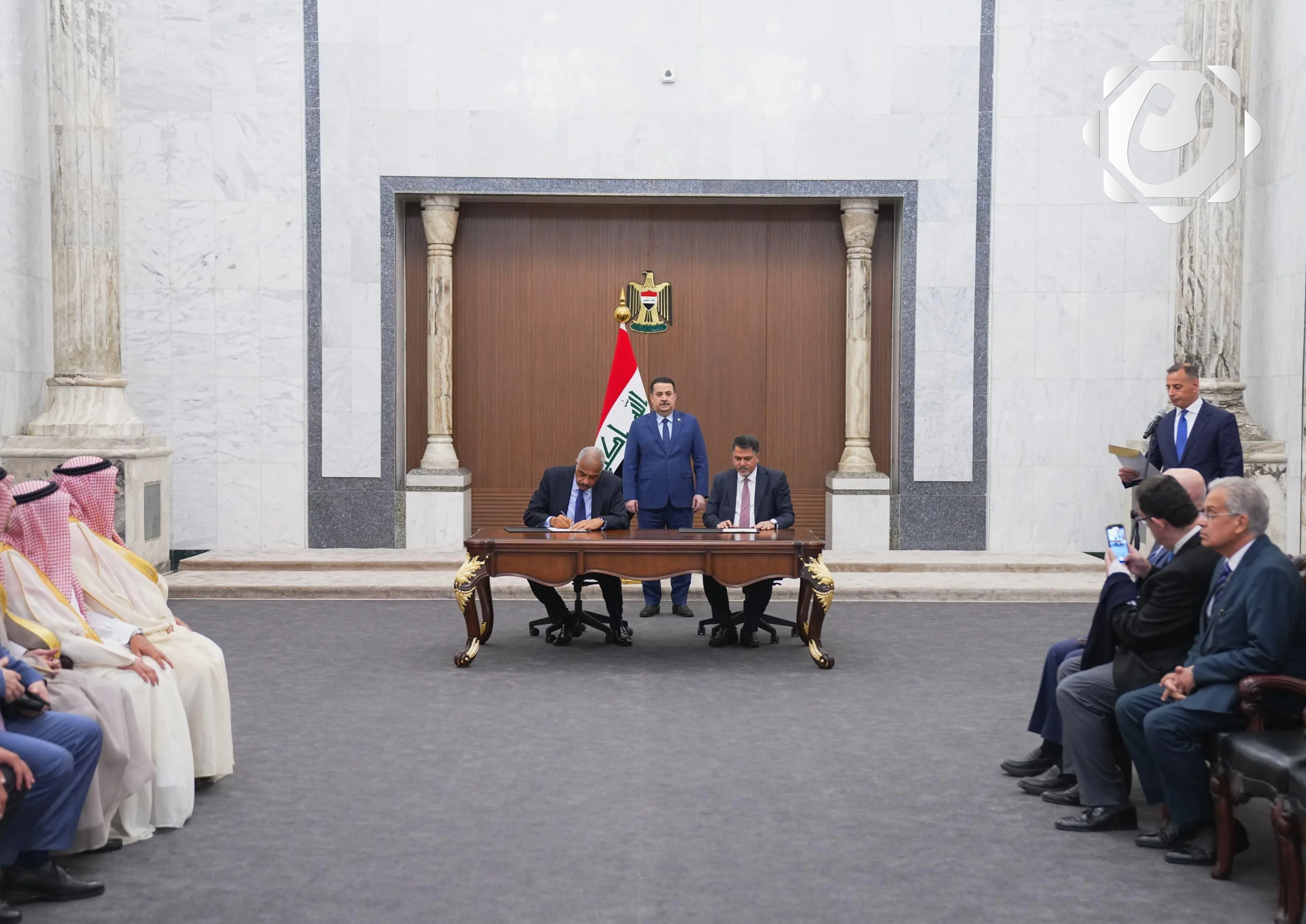 توقيع مذكرة تفاهم لتطوير المدينة الاقتصادية في الرفيل برعاية رئيس الوزراء