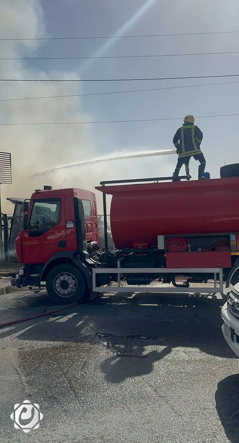 الدفاع المدني في النجف يعلن السيطرة على حريق مطعم دون إصابات