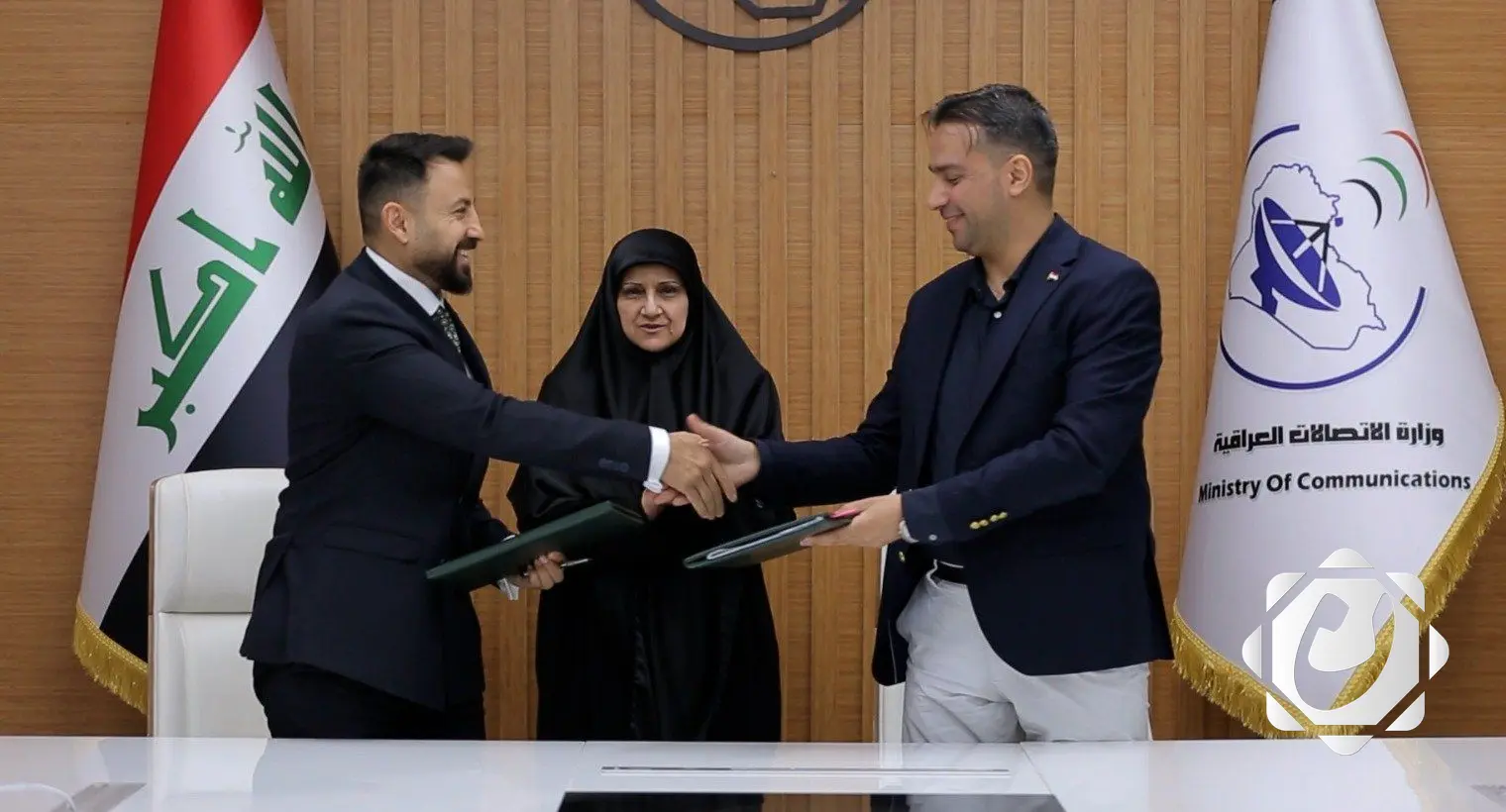 توقيع عقد لتدشين منظومة الهواتف العمومية في المواقع الحيوية