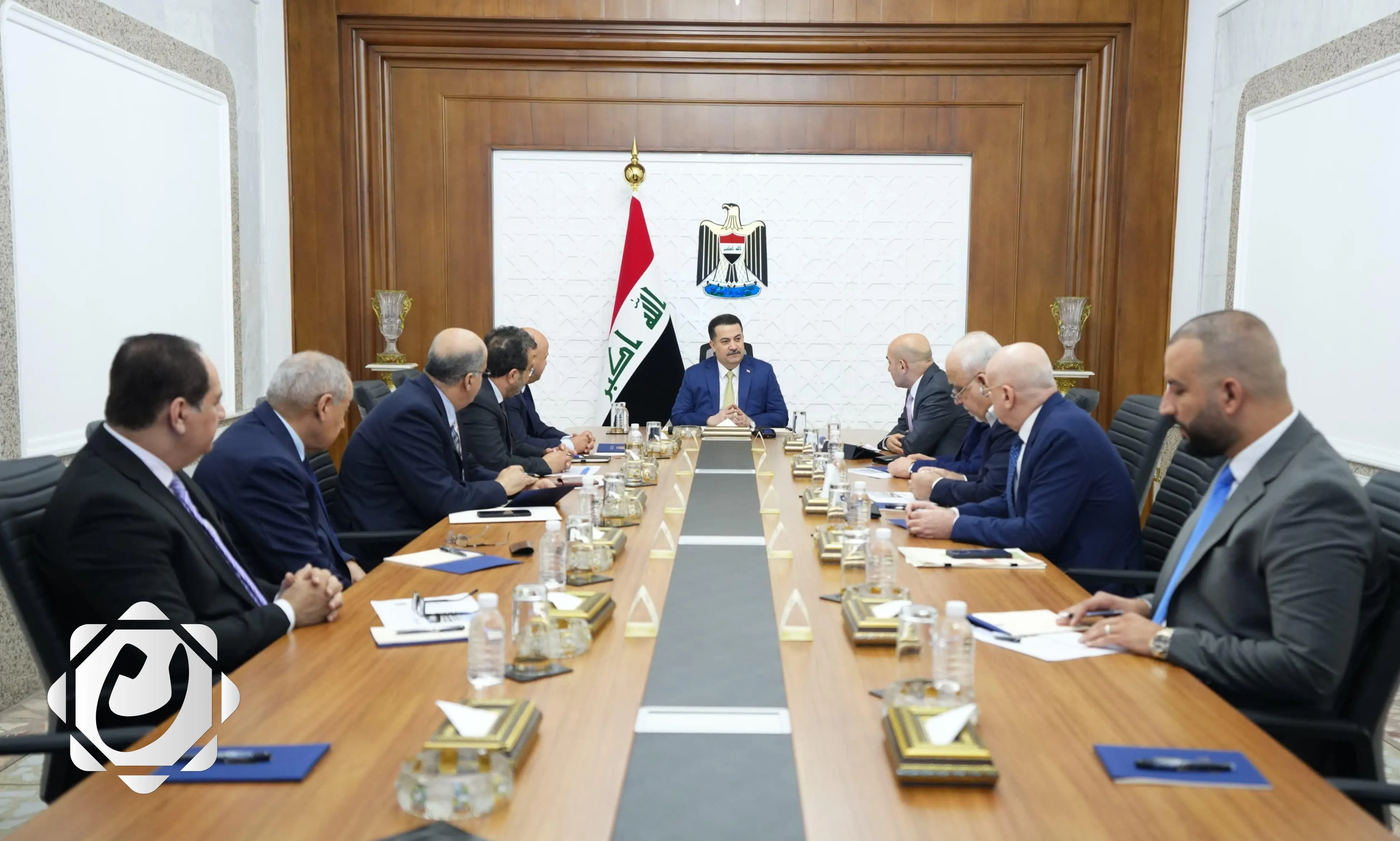 السوداني يتابع خطوات تطوير مطار بغداد الدولي في اجتماع مع مؤسسة التمويل الدولية