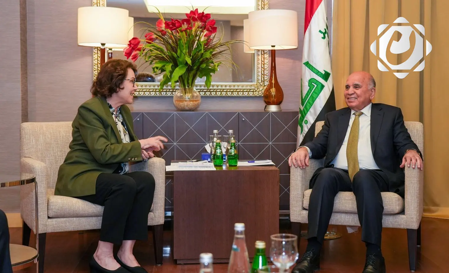 تعزيز التعاون العراقي الأمريكي في مواجهة الإرهاب: لقاء وزاري رفيع ببغداد