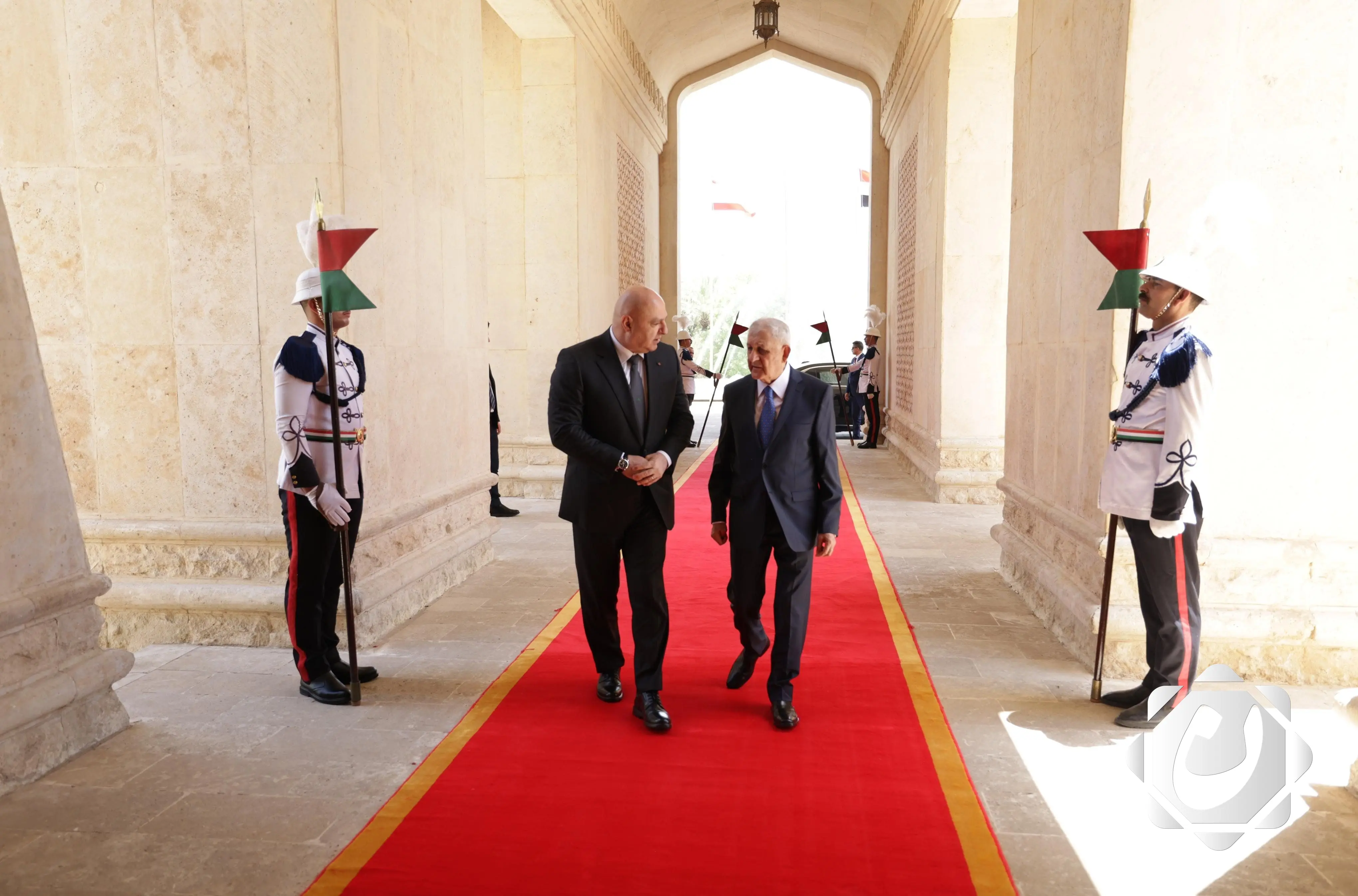 تعاون عراقي لبناني: رئيس الجمهورية يستقبل نظيره اللبناني في بغداد