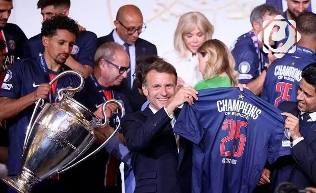 ماكرون يحتفي بتتويج باريس سان جيرمان بدوري الأبطال في الإليزيه