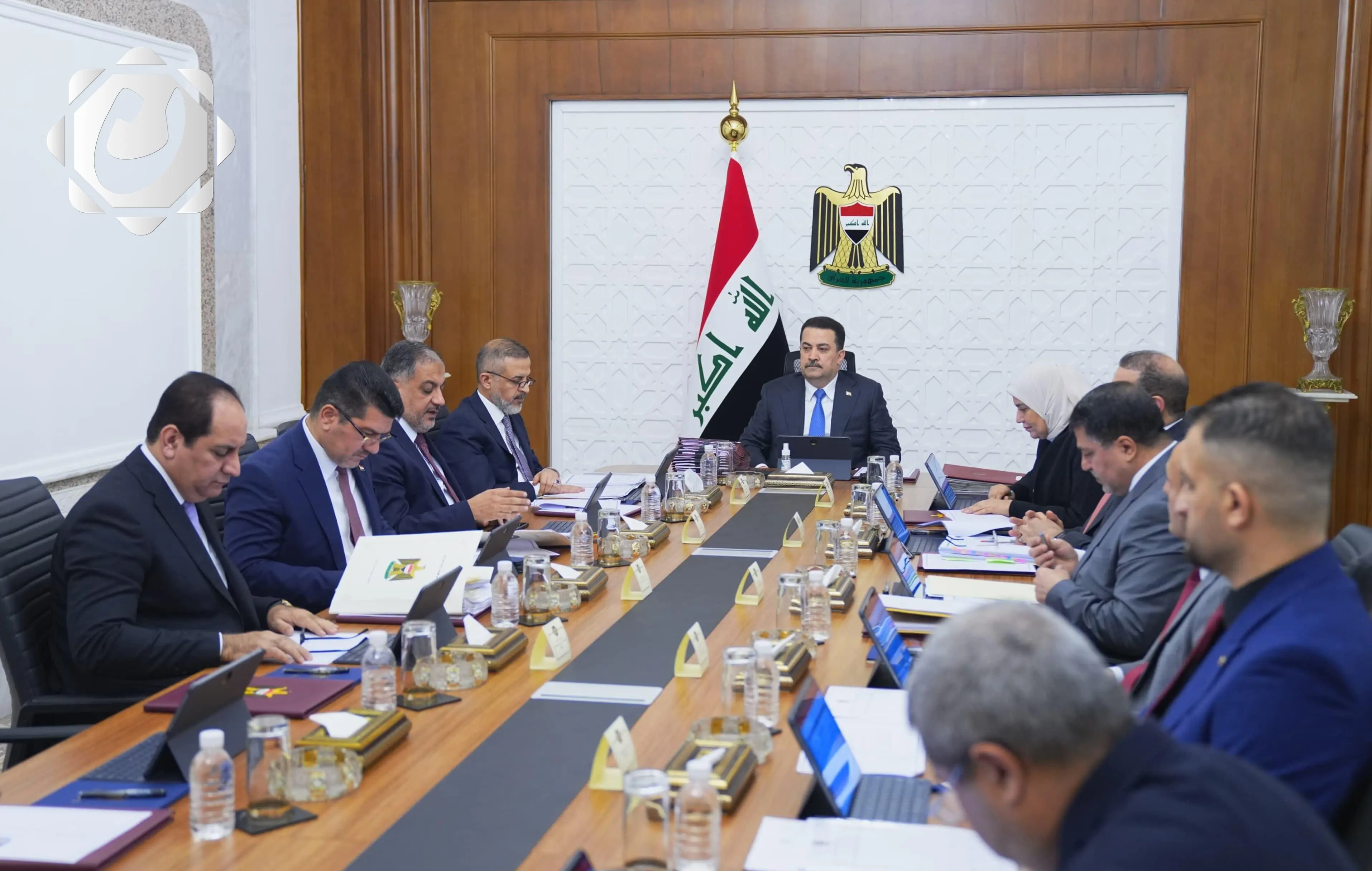 السوداني يترأس اجتماع اللجنة العليا للإعمار ويوافق على مشاريع سكنية وصحية