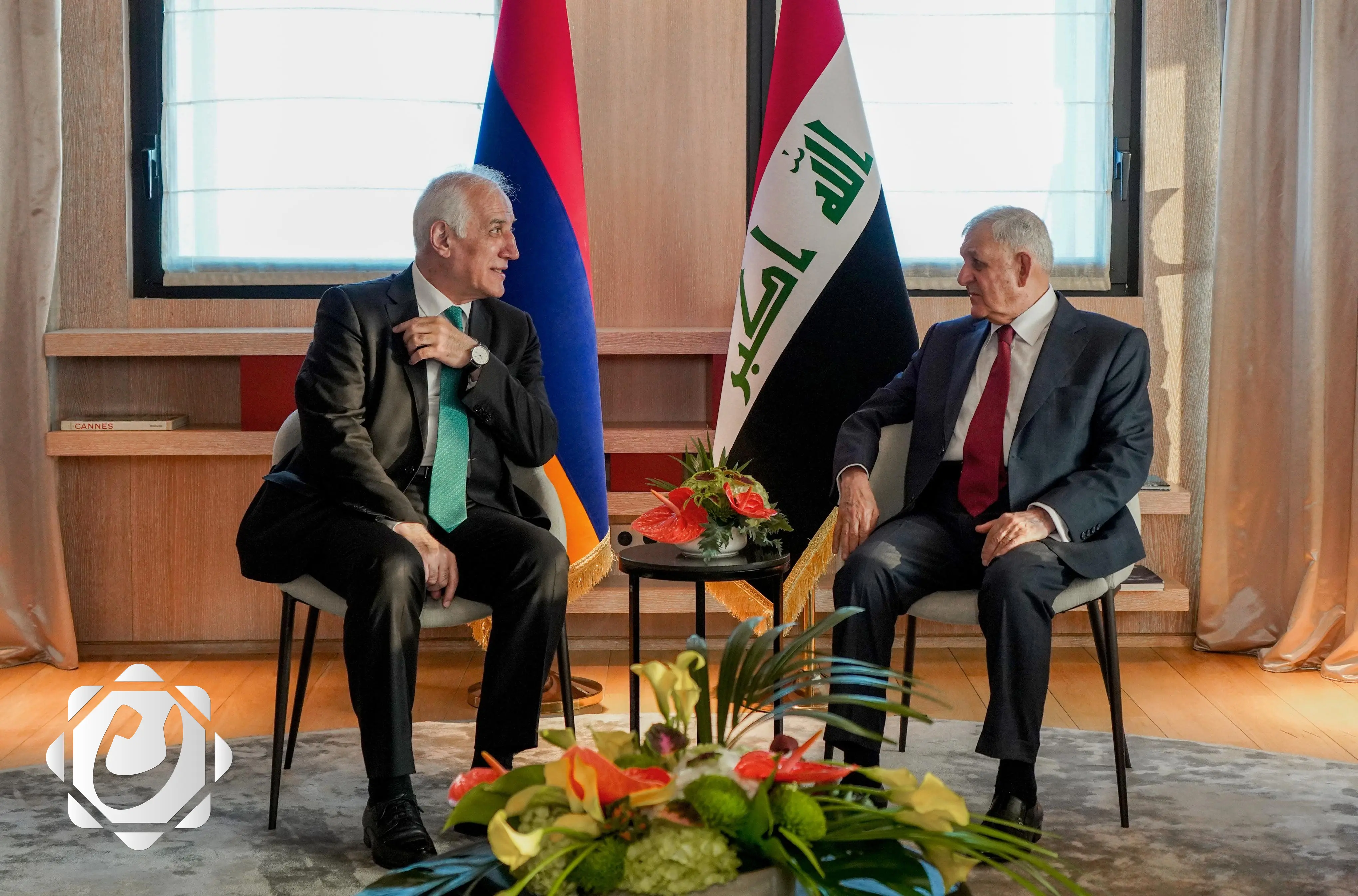 رئيس الجمهورية يؤكد لنظيره الأرميني أهمية معالجة التوترات والأزمات في المنطقة