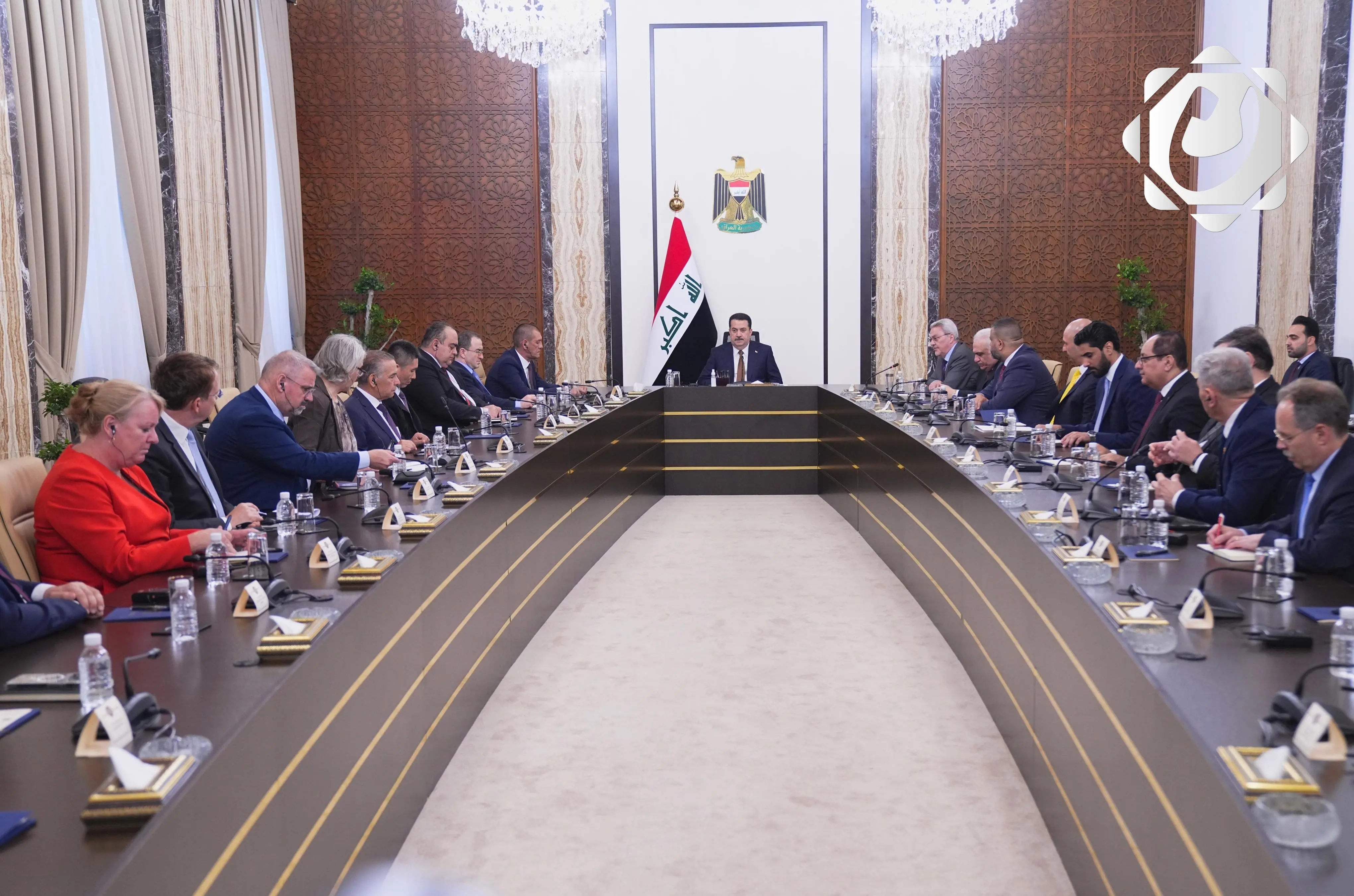 رئيس الوزراء يؤكد أهمية دور العراق في المنطقة وتعزيز الشراكة مع الدول الصديقة
