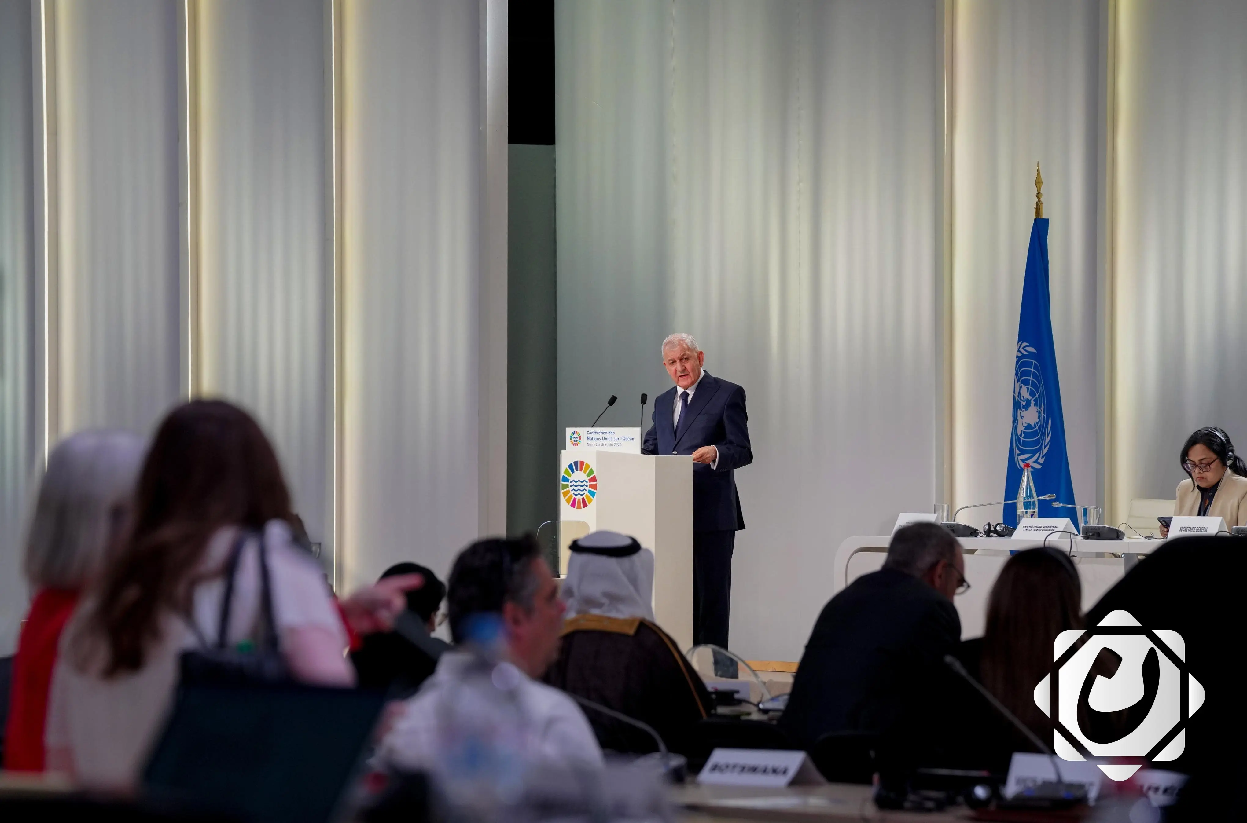 رئيس الجمهورية يعود إلى بغداد بعد زيارة رسمية إلى فرنسا