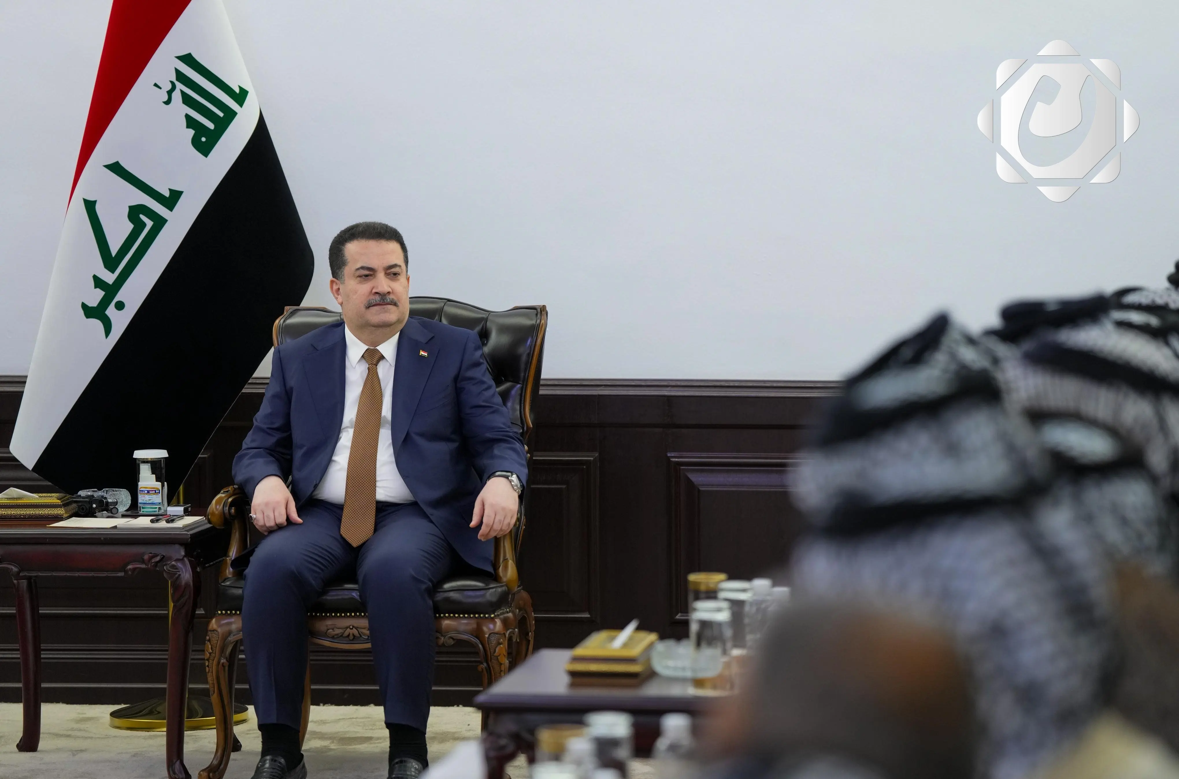 رئيس الوزراء يؤكد التزام الحكومة بتنفيذ خططها التنموية