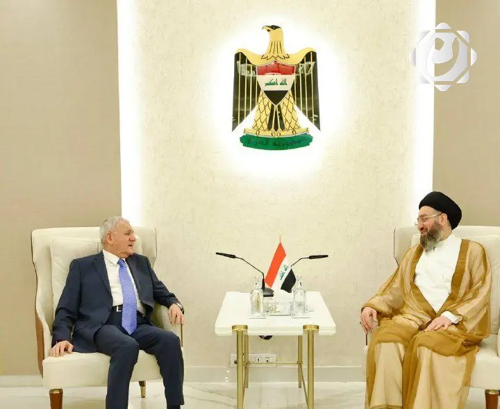 رئيس الجمهورية والسيد الحكيم يؤكدان أهمية استمرار الحوارات لتجنب التصعيد في المنطقة