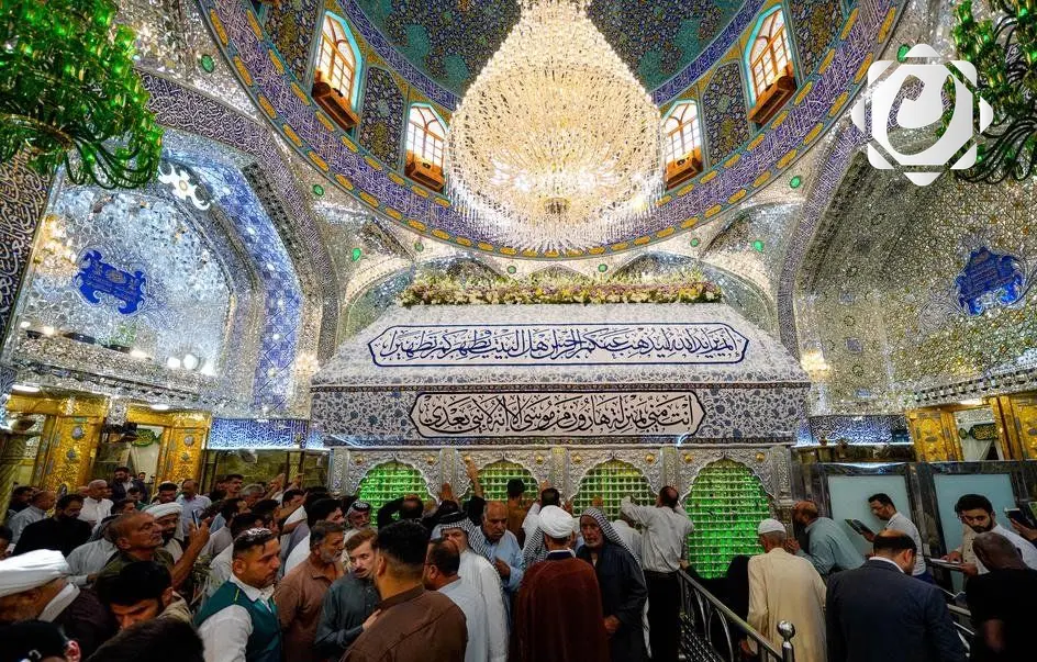 توافد حشود المؤمنين إلى الصحن العلوي الشريف احتفاءً بعيد الغدير الأغر