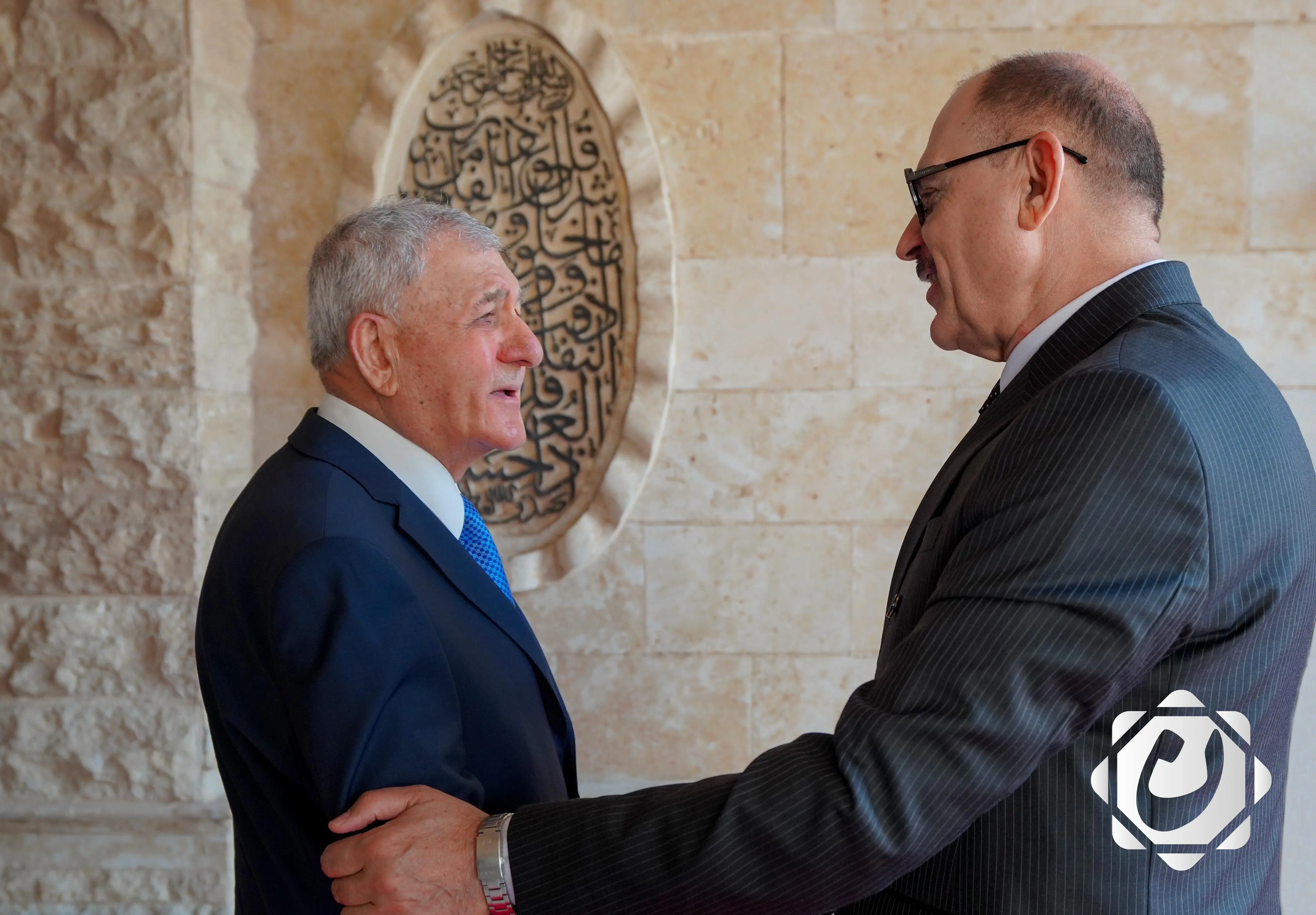 رئيس الجمهورية يؤكد أهمية إيجاد حل نهائي لمستحقات موظفي الإقليم