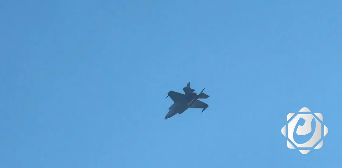 الدفاع الجوي الإيراني يسقط طائرة مقاتلة في تبريز