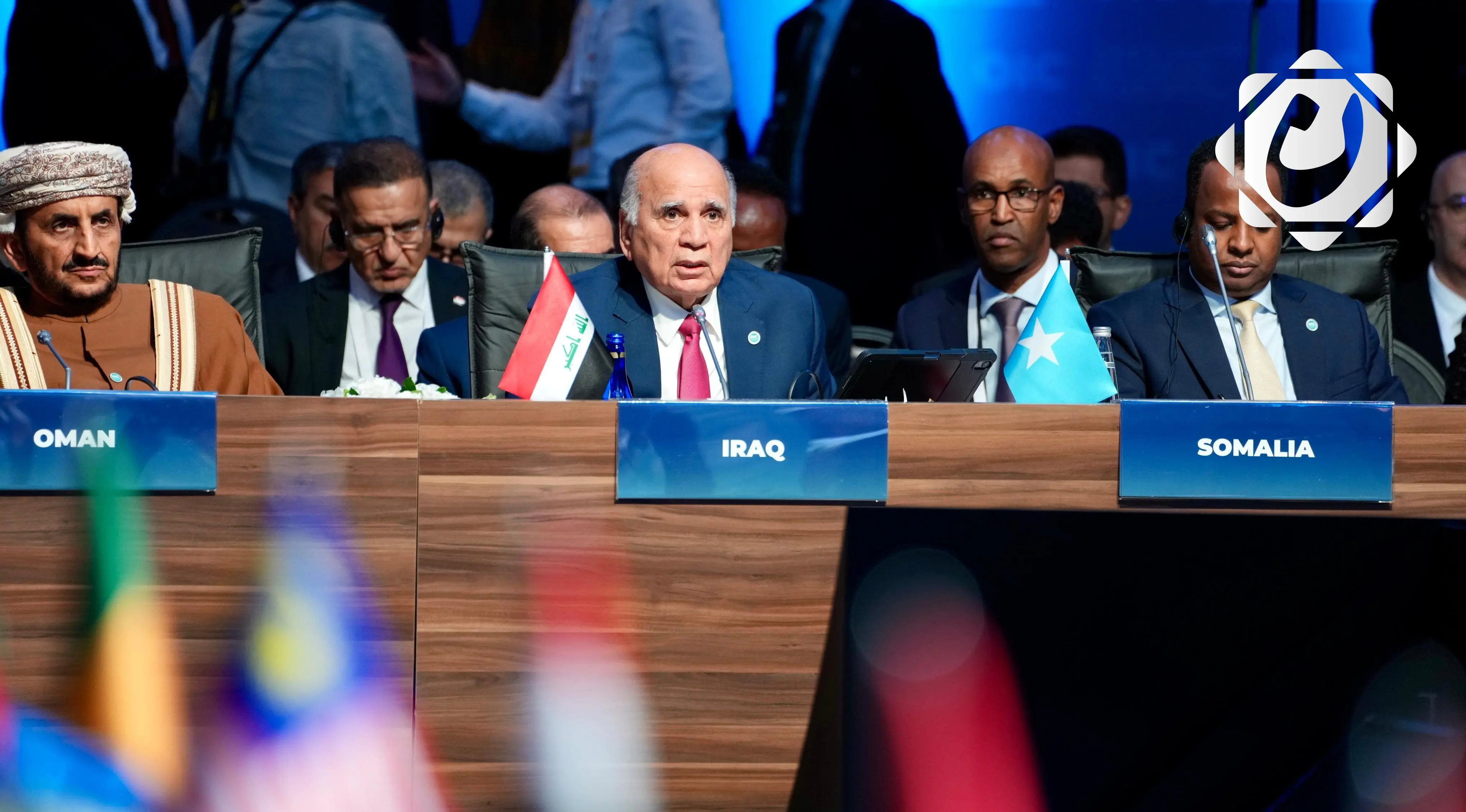 وزير الخارجية يؤكد استمرار العراق في تعزيز الحوار والتفاوض