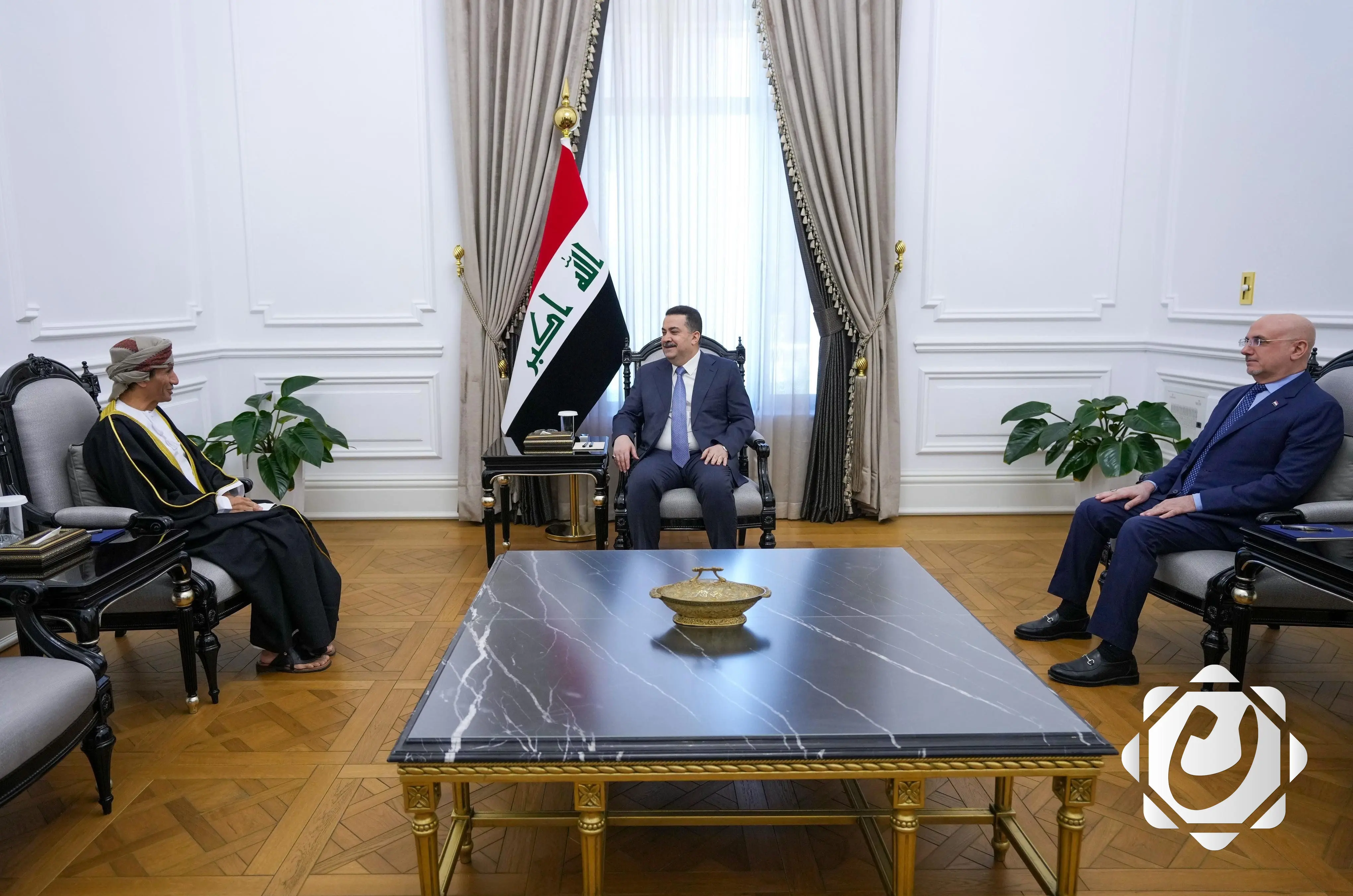 رئيس الوزراء يؤكد على ضرورة إنهاء العدوان على غزة وتيسير إيصال المساعدات