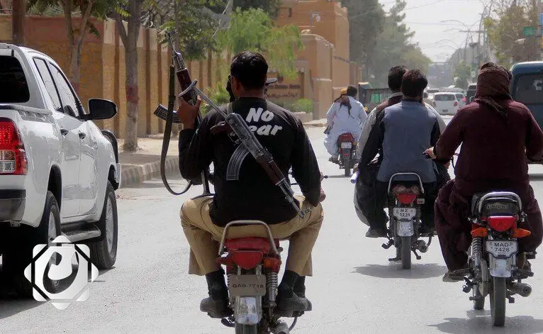 مقتل 13 جندياً في هجوم انتحاري شمال غرب باكستان