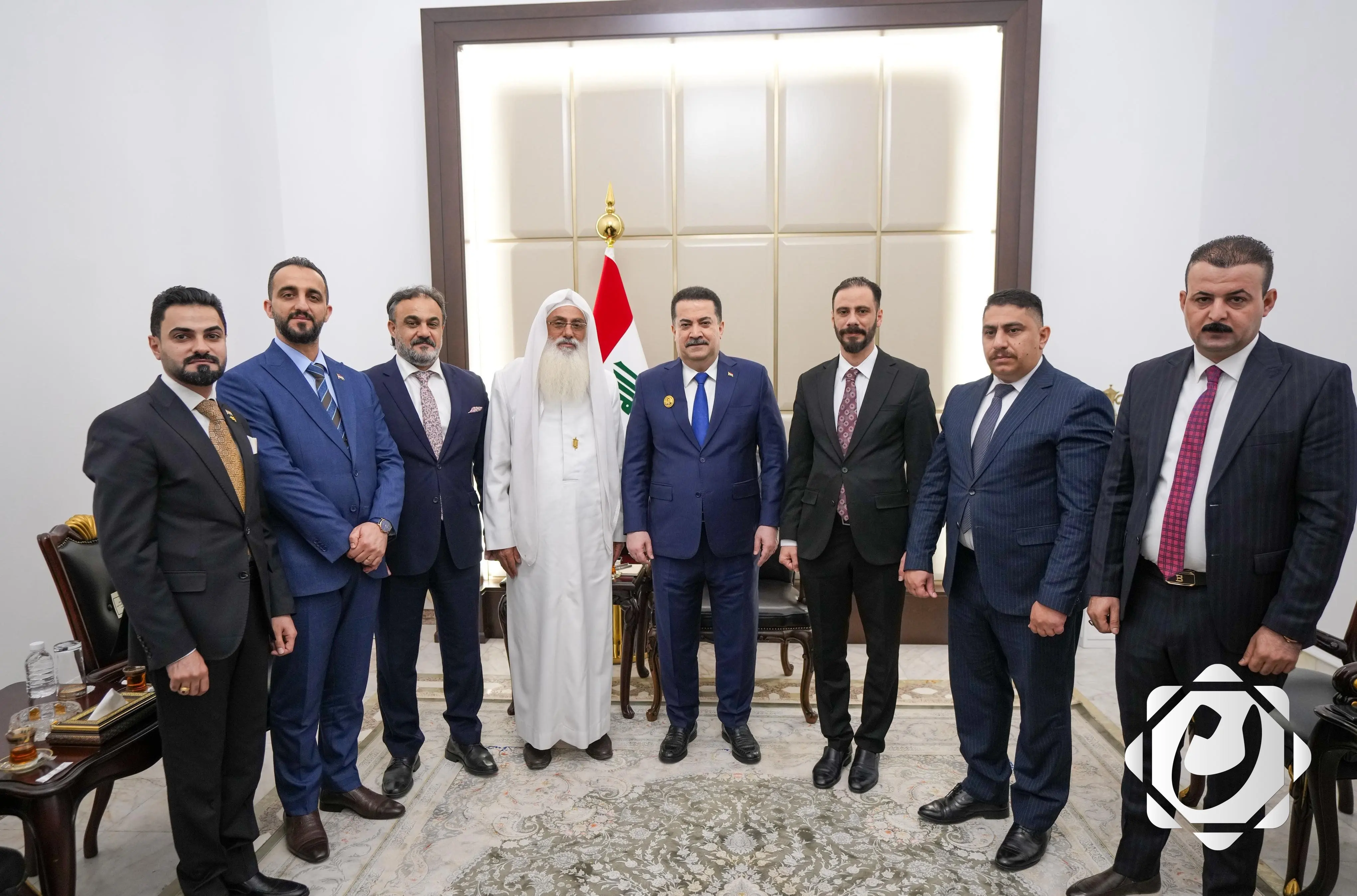 رئيس الوزراء يؤكد التزام الحكومة بتعزيز الحقوق المدنية للأطياف المتآخية