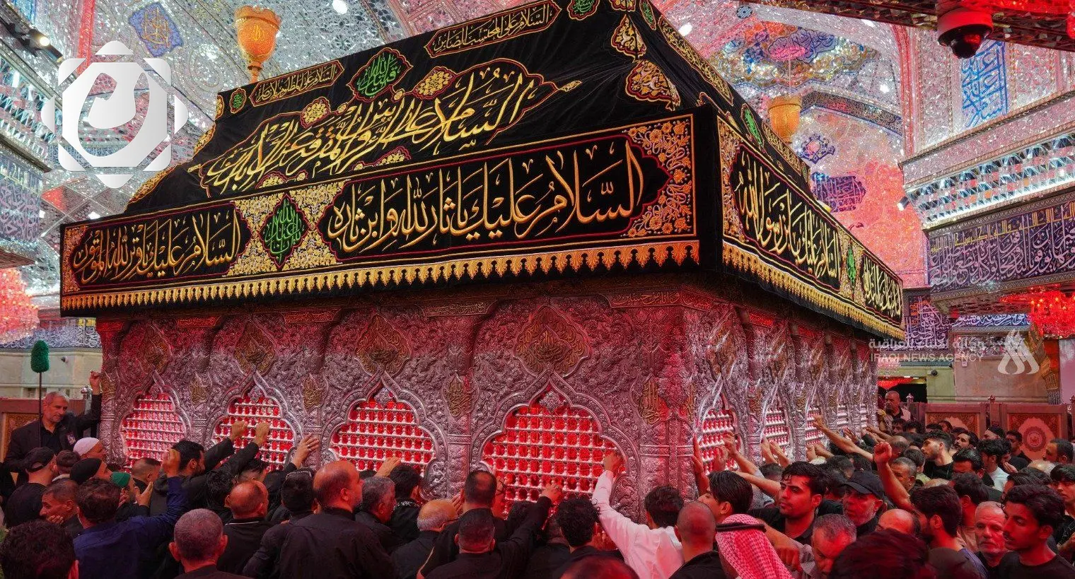 ضريح الإمام الحسين (ع): رمز الحب وثورة الصمود