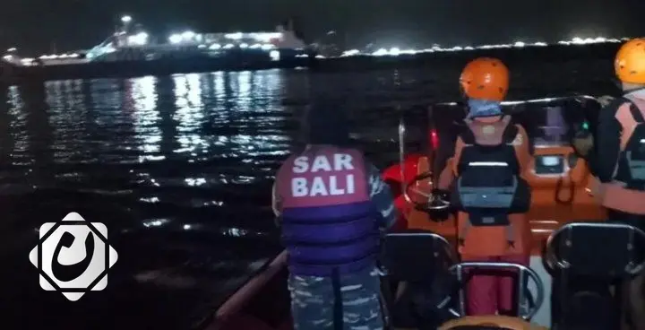 مصرع أربعة أشخاص وفقدان 38 في غرق عبّارة بإندونيسيا