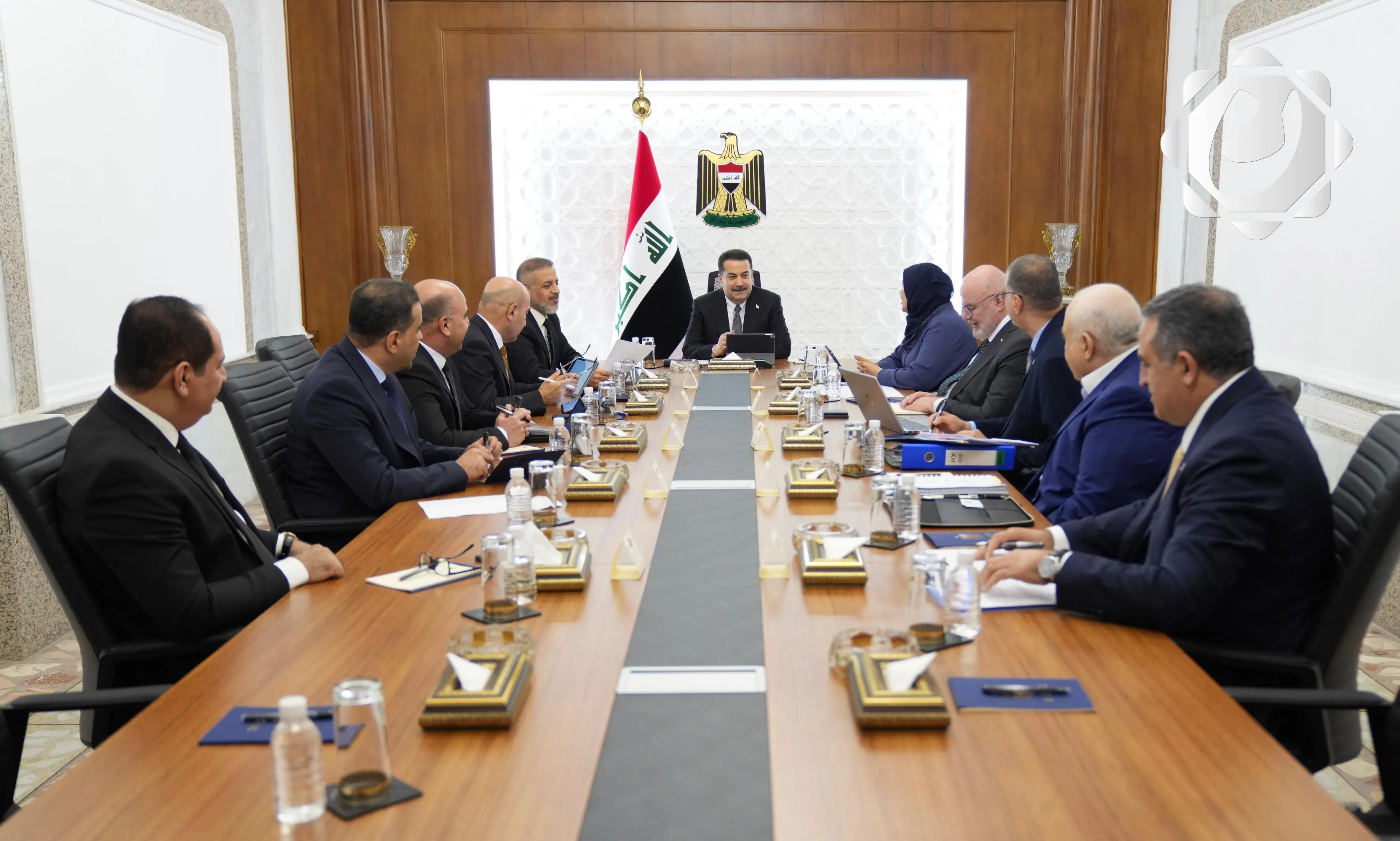 رئيس الوزراء يوجه بتشكيل لجنة لضمانات السيادة في مشروع بناء المدارس