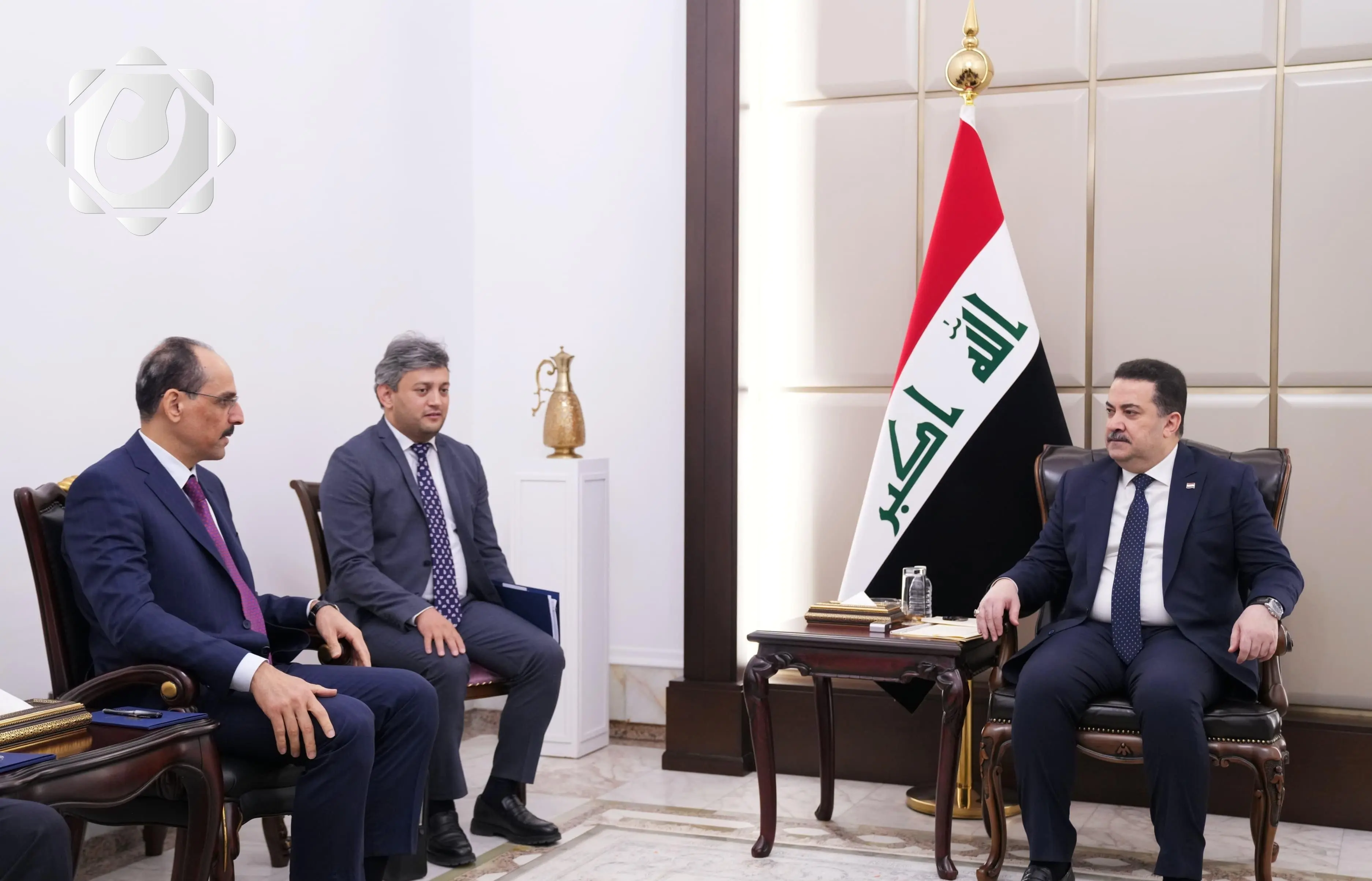 رئيس الوزراء يناقش الملفات الأمنية المشتركة مع رئيس جهاز المخابرات التركي