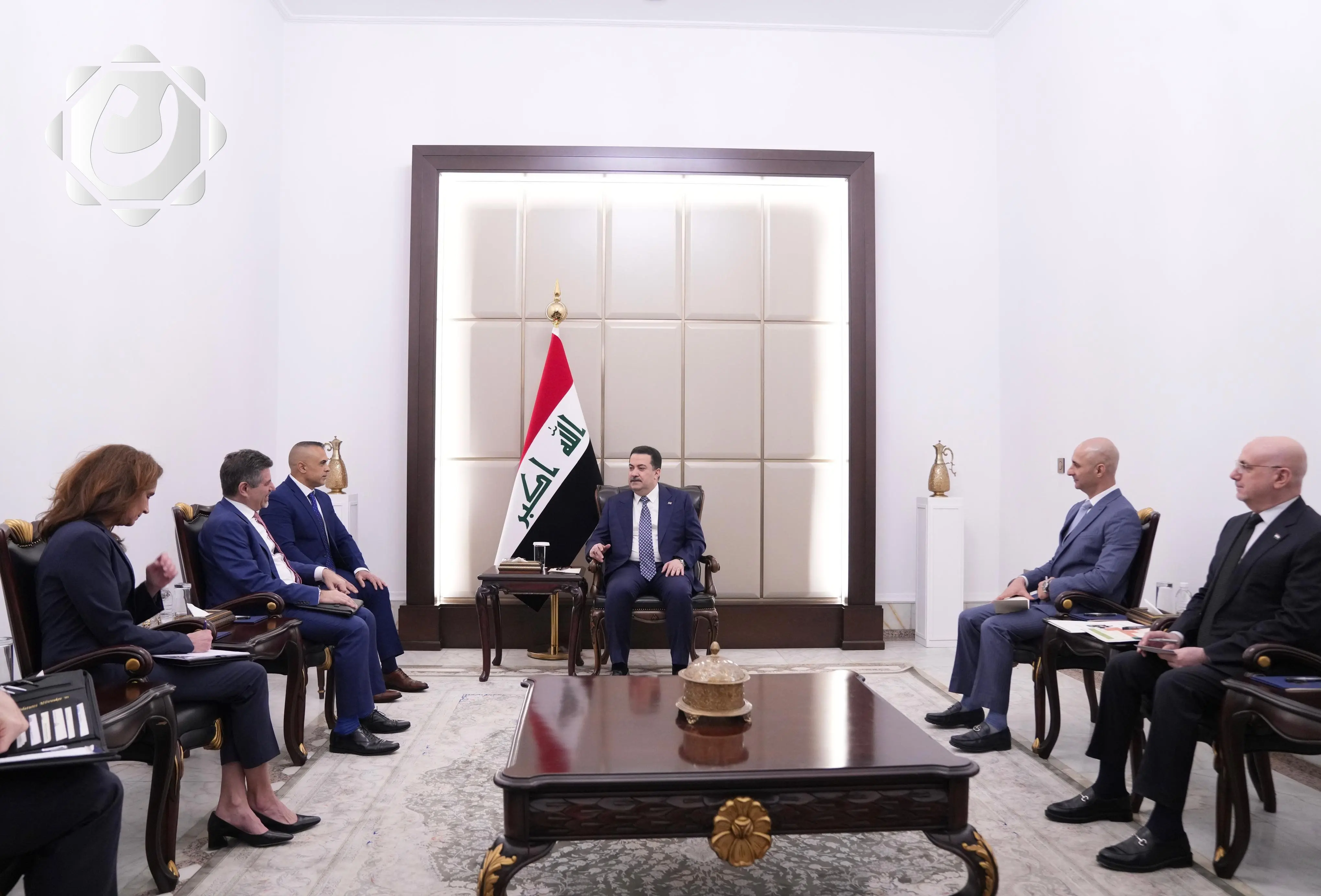 رئيس الوزراء يؤكد على ضرورة منع انزلاق المنطقة إلى الحروب