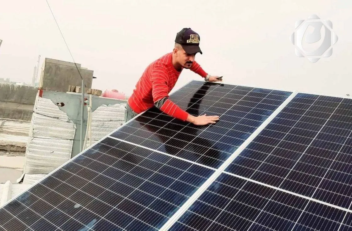 الفريق الوطني يعلن تنفيذ 535 مشروعًا للطاقة الشمسية في المؤسسات الحكومية