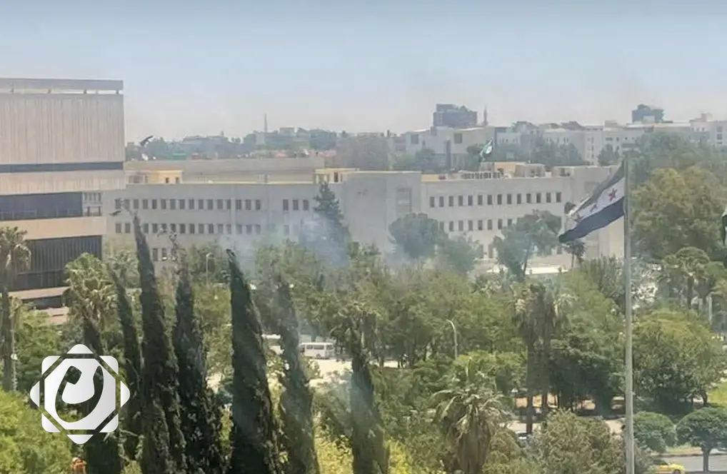 قصف جوي يستهدف مبنى هيئة الأركان السورية في دمشق
