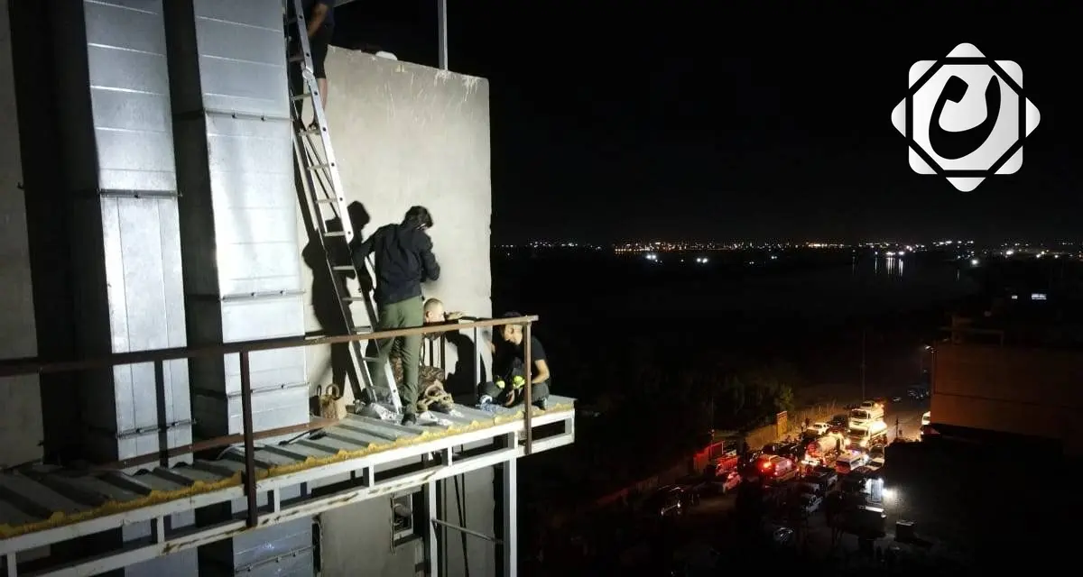 استنفار فرق الدفاع المدني لإخماد حريق في الكوت وإنقاذ المواطنين المحاصرين