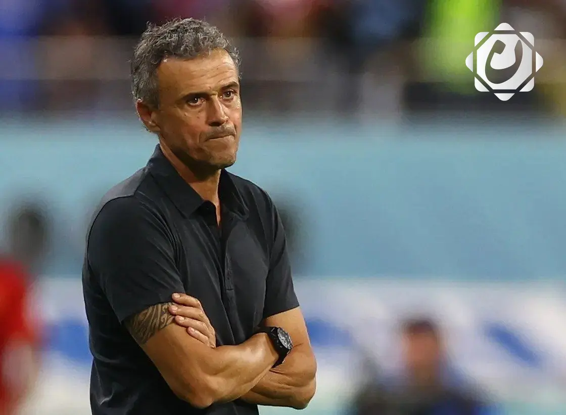 مدرب باريس سان جيرمان يعبر عن استيائه من أداء لي كانج إن