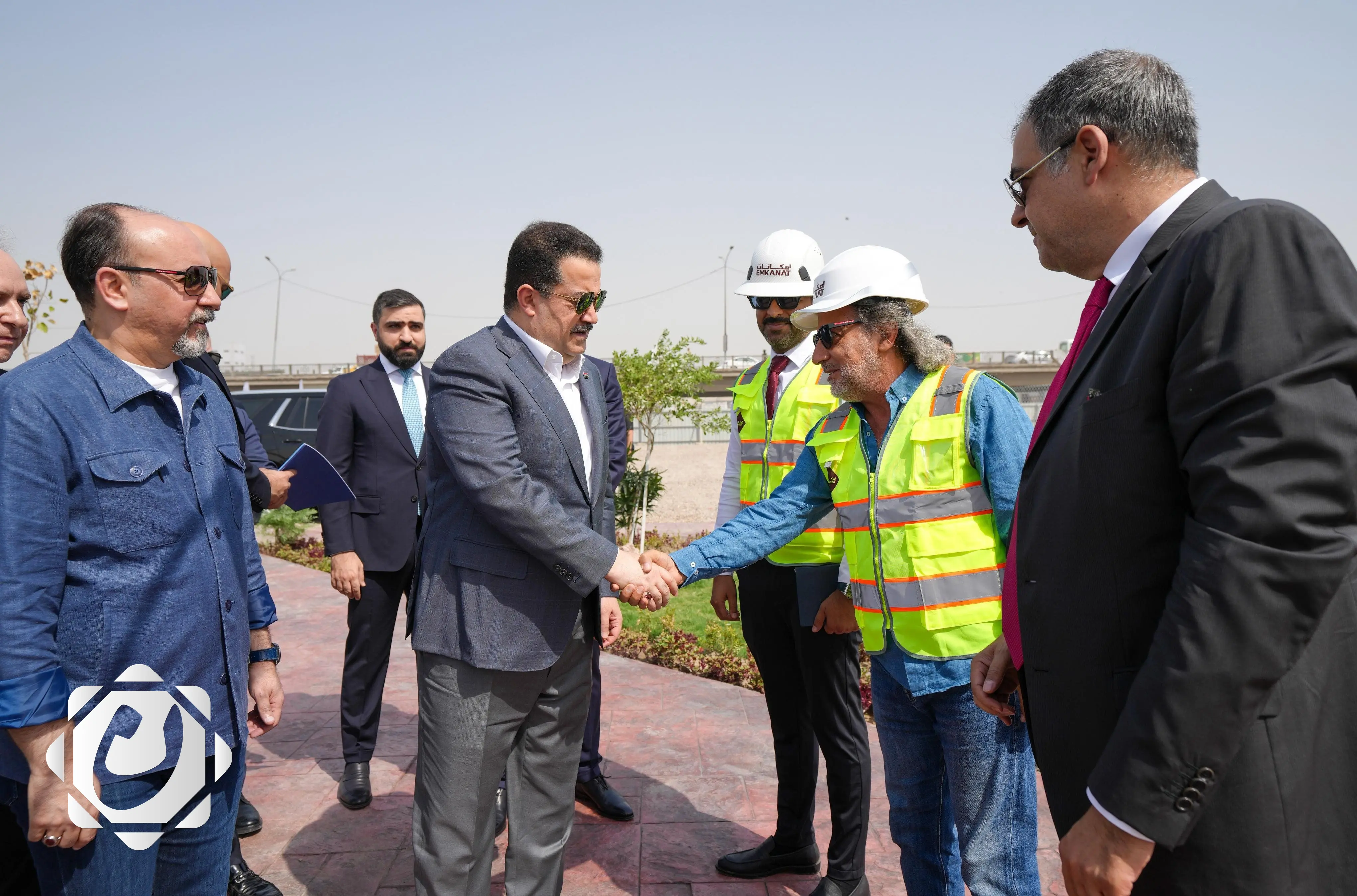 رئيس الوزراء يزور موقع مشروع غابات بغداد المستدامة