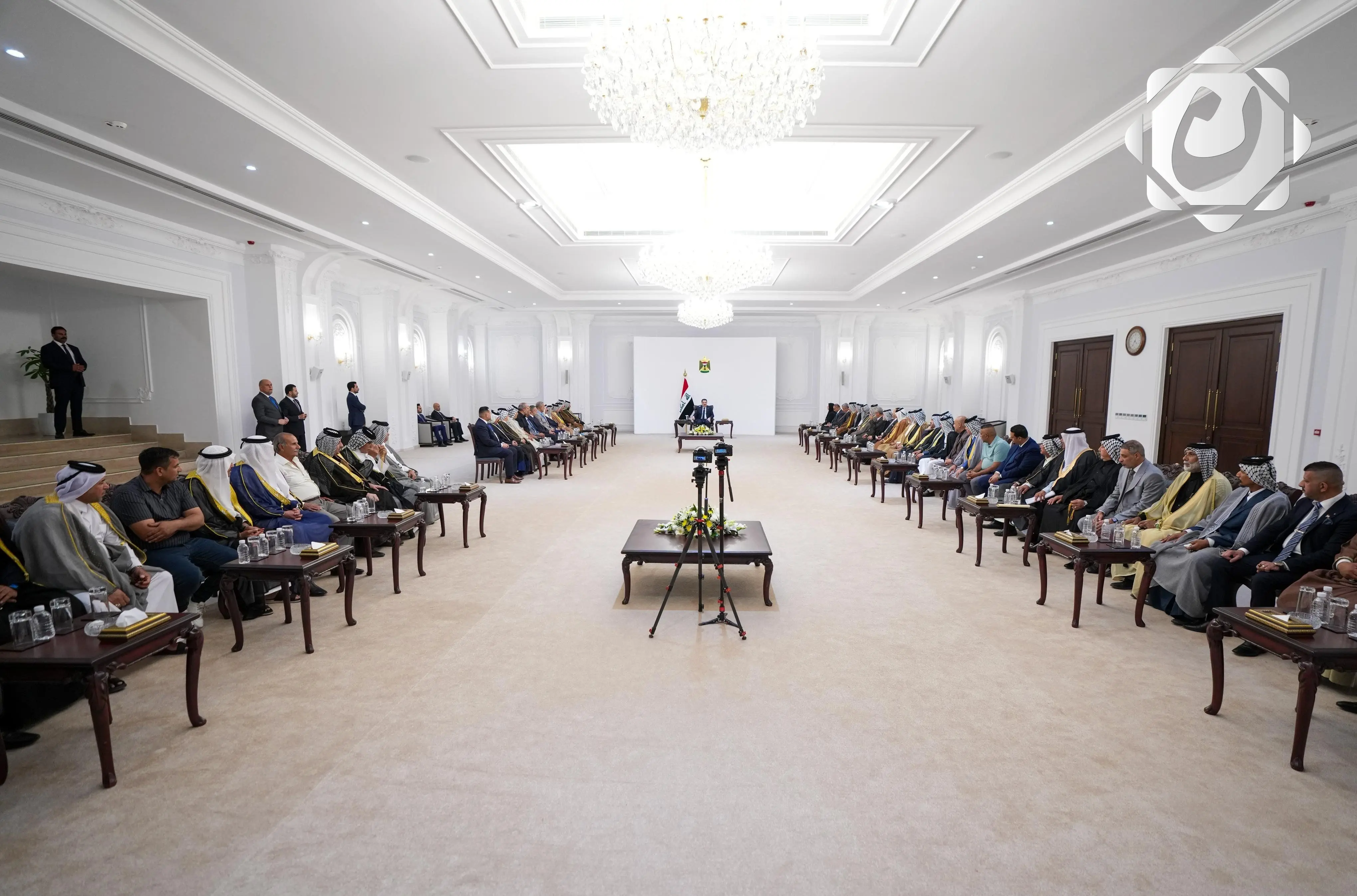 رئيس الوزراء: نعمل على تعزيز التنمية الاقتصادية والخدمية لبناء دولة قوية