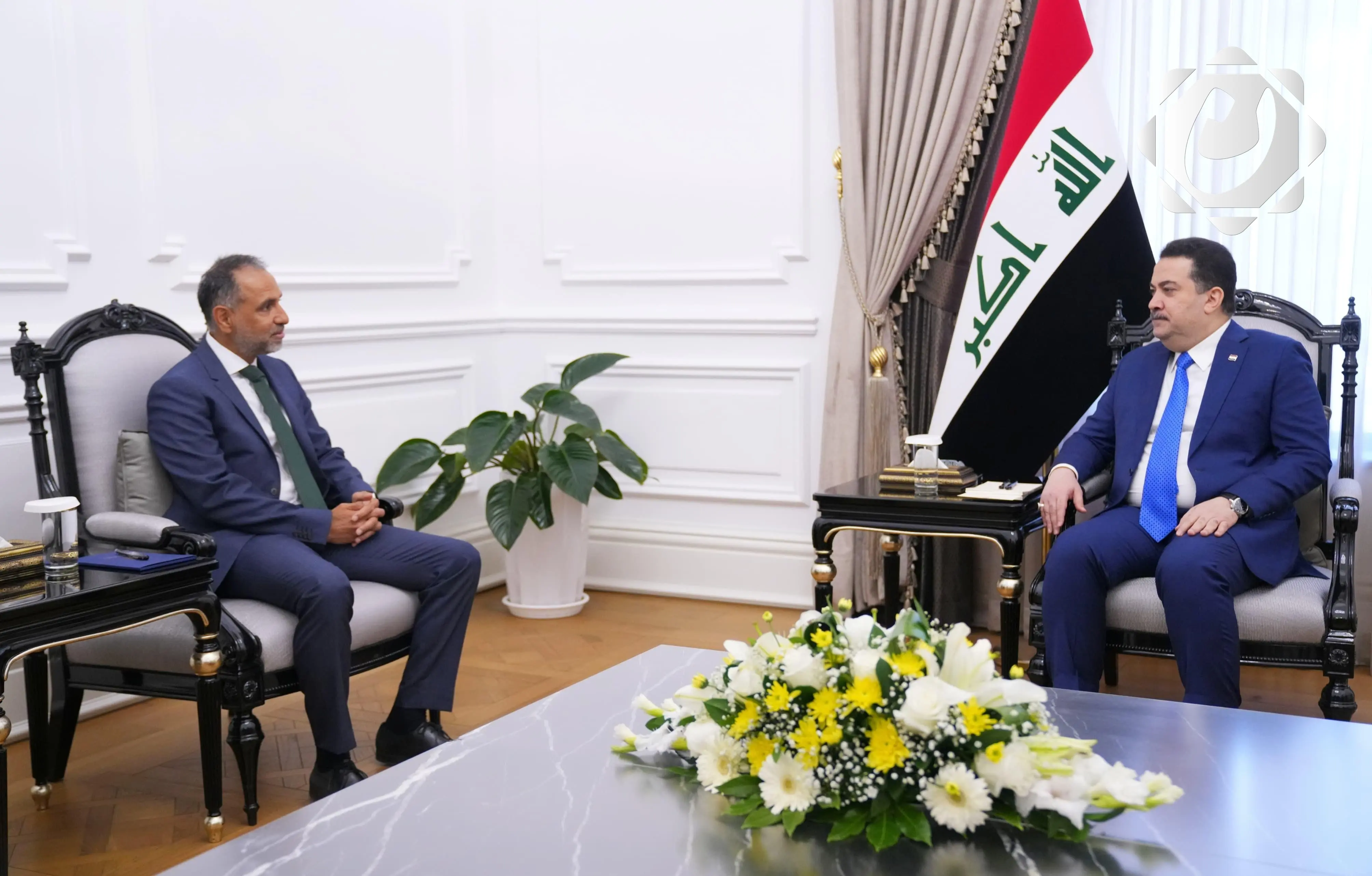 رئيس الوزراء يناقش مع السفير البريطاني اتفاقية التعاون الاستراتيجي