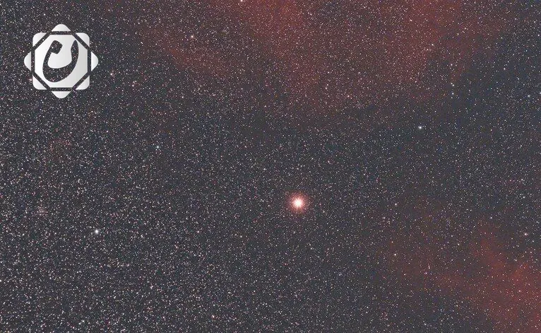 اكتشاف جسم سماوي نادر يدور بإيقاع فلكي مع نبتون