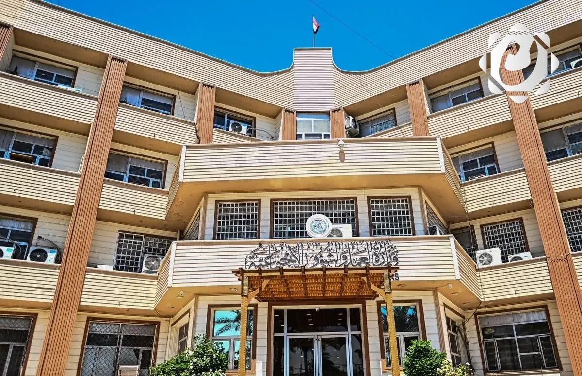 وزارة العمل تنفي شرط الكفيل لصرف راتب الرعاية الاجتماعية