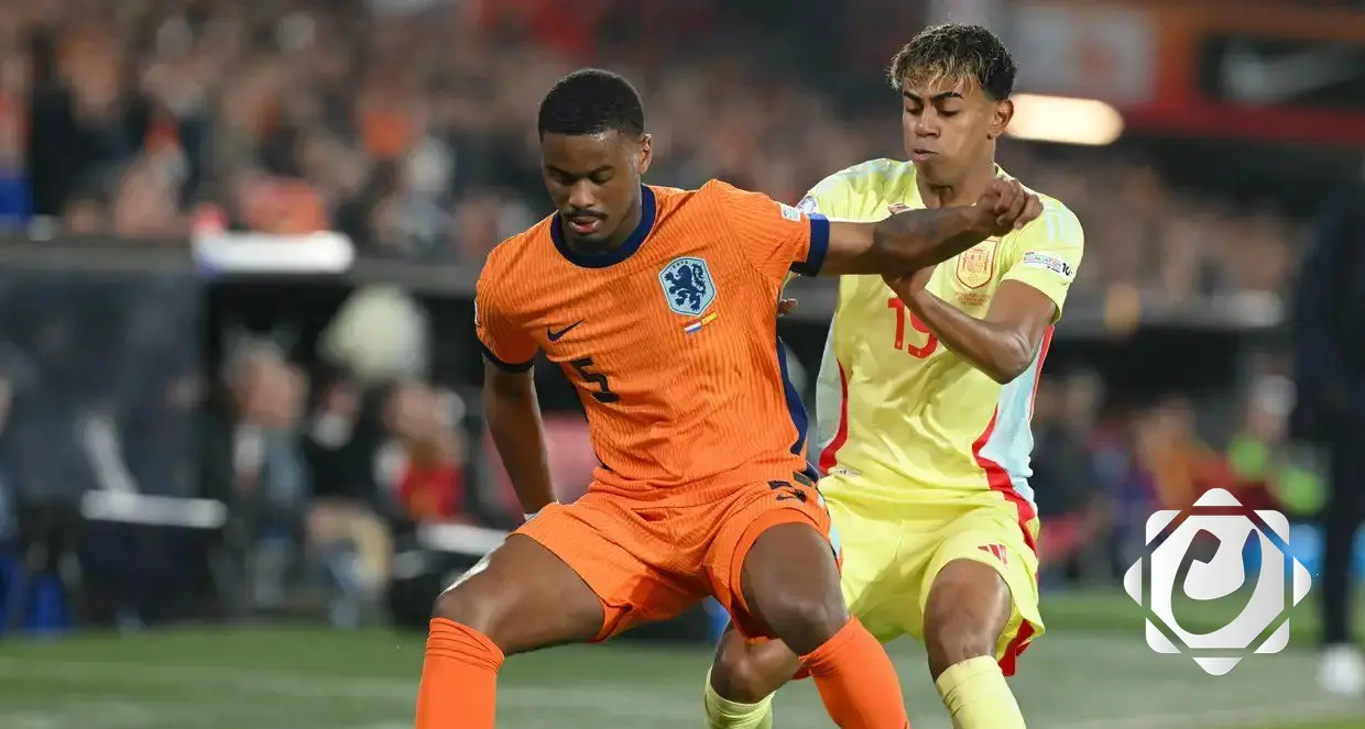 تشيلسي يعلن عن تعاقده مع مدافع أياكس هاتو